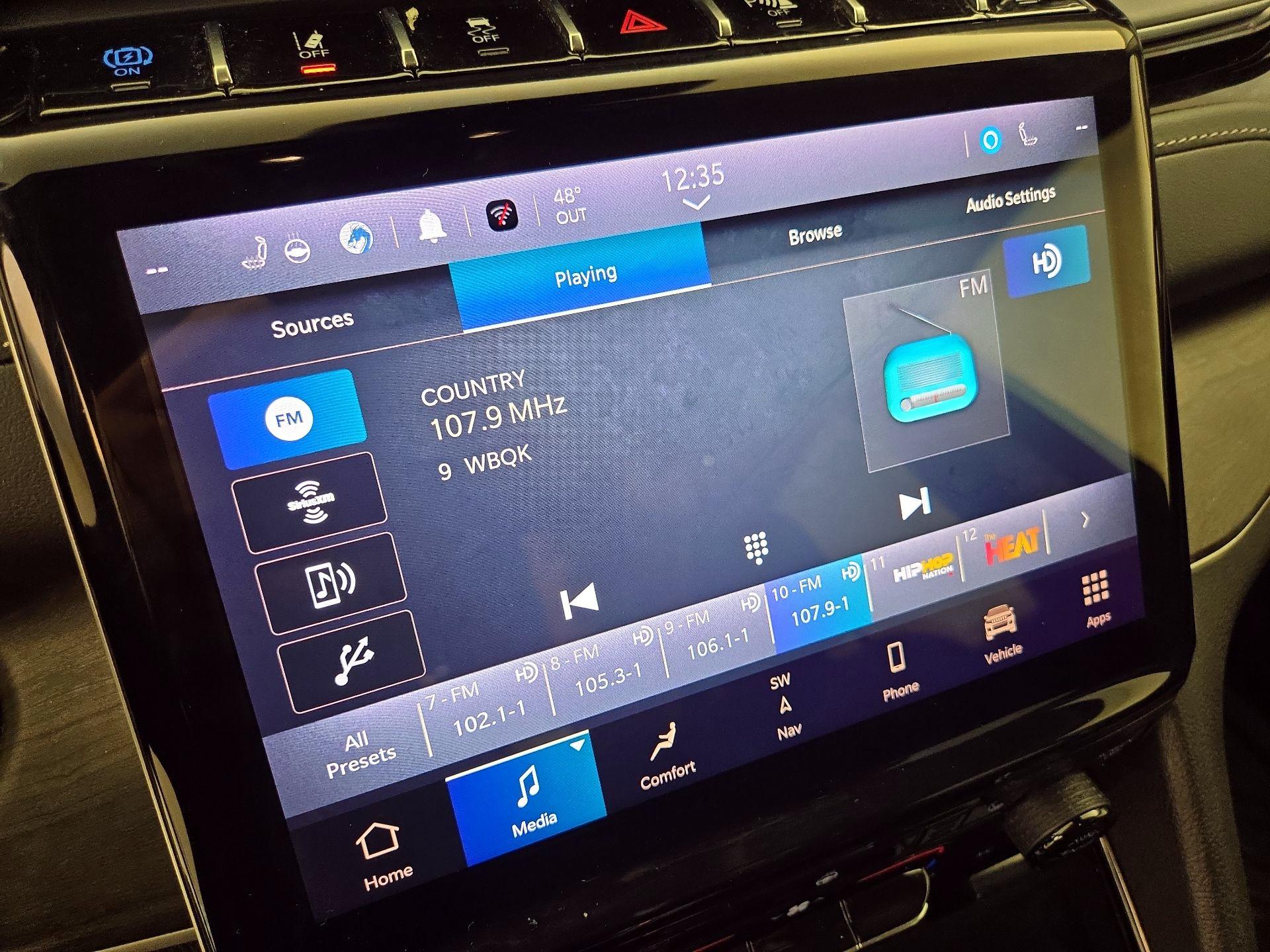 Thumbnail: 2023 Jeep Grand Cherokee - 16