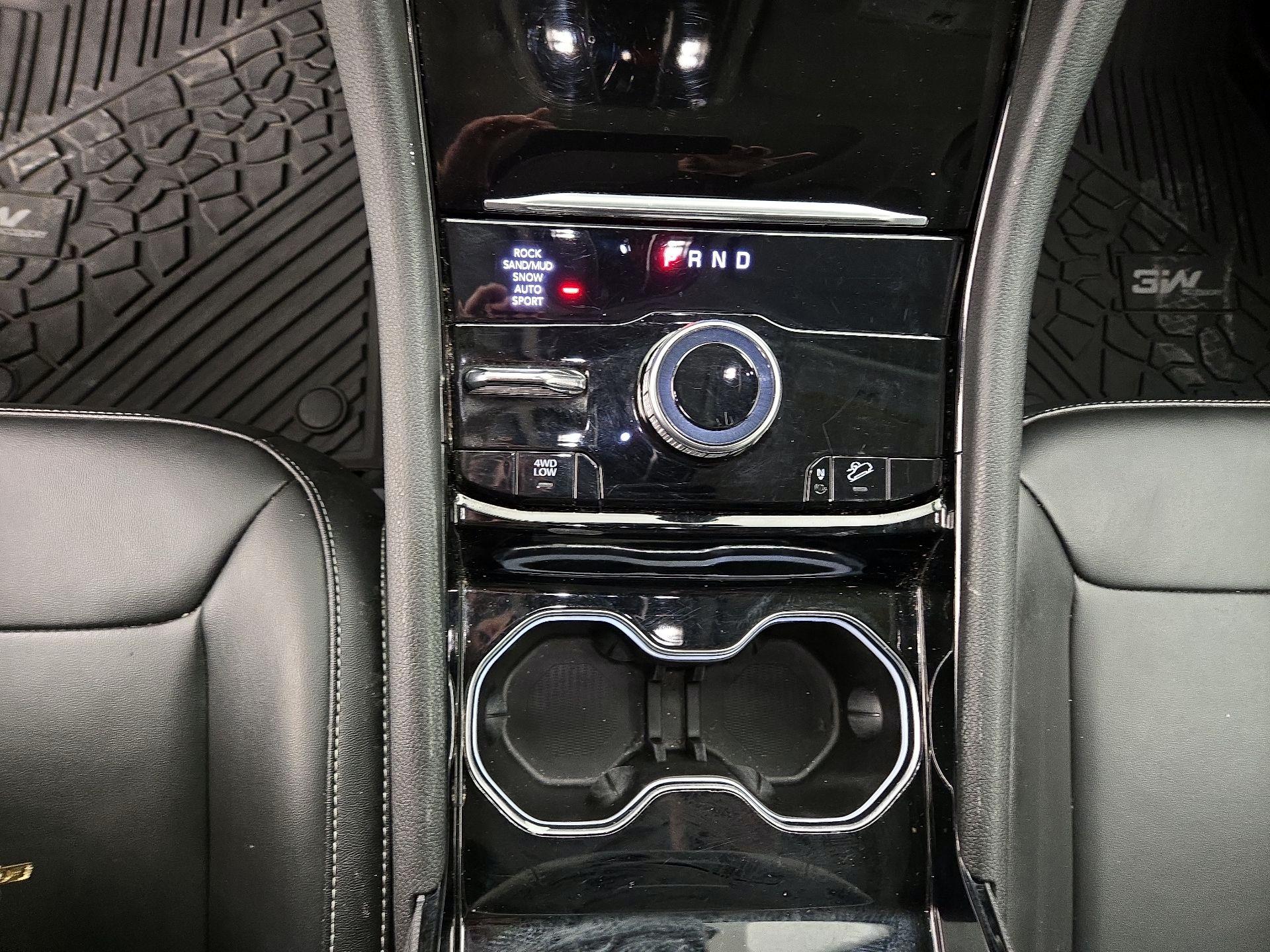 Thumbnail: 2023 Jeep Grand Cherokee - 18