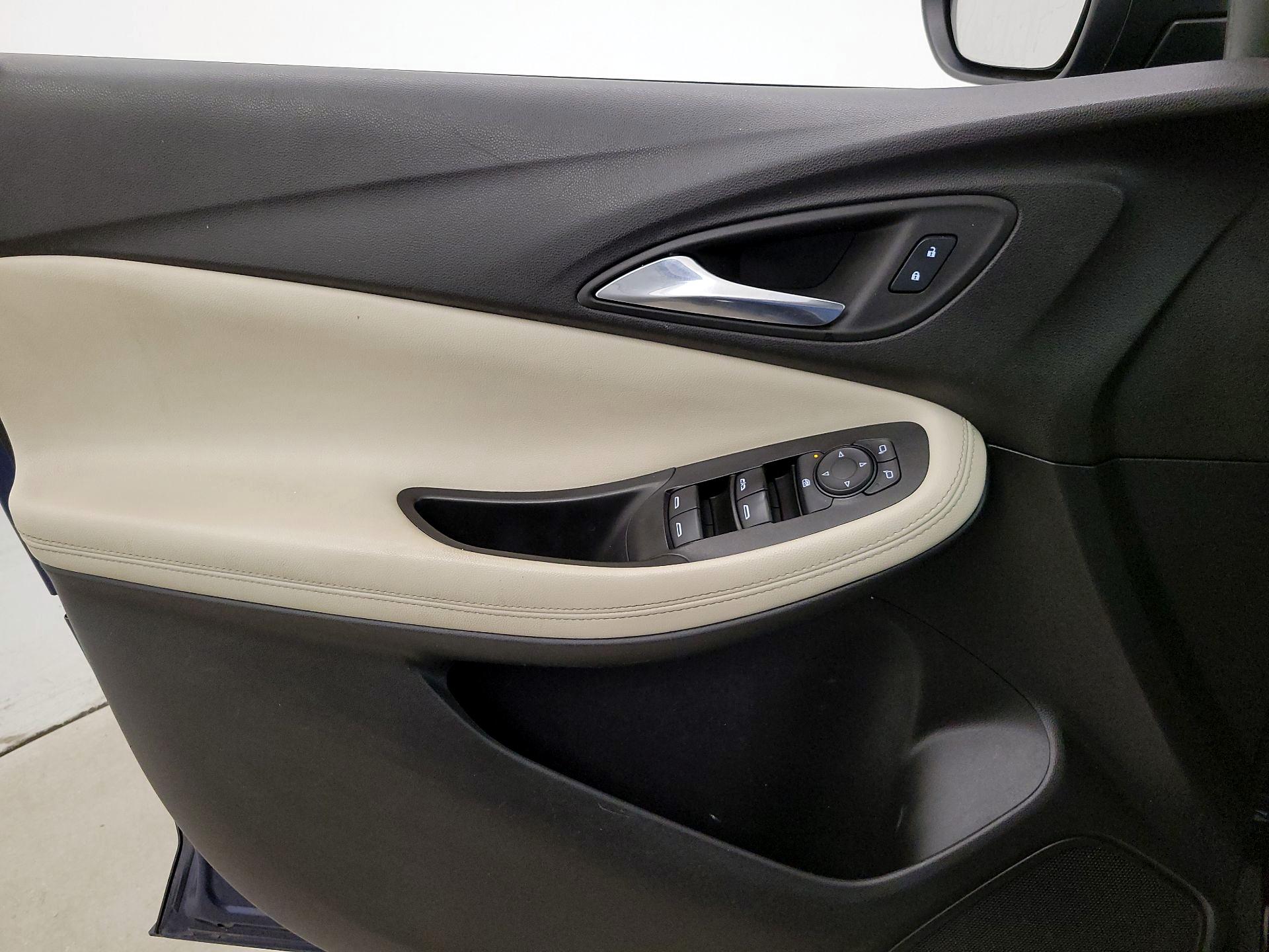 Thumbnail: 2023 Buick Encore GX - 12