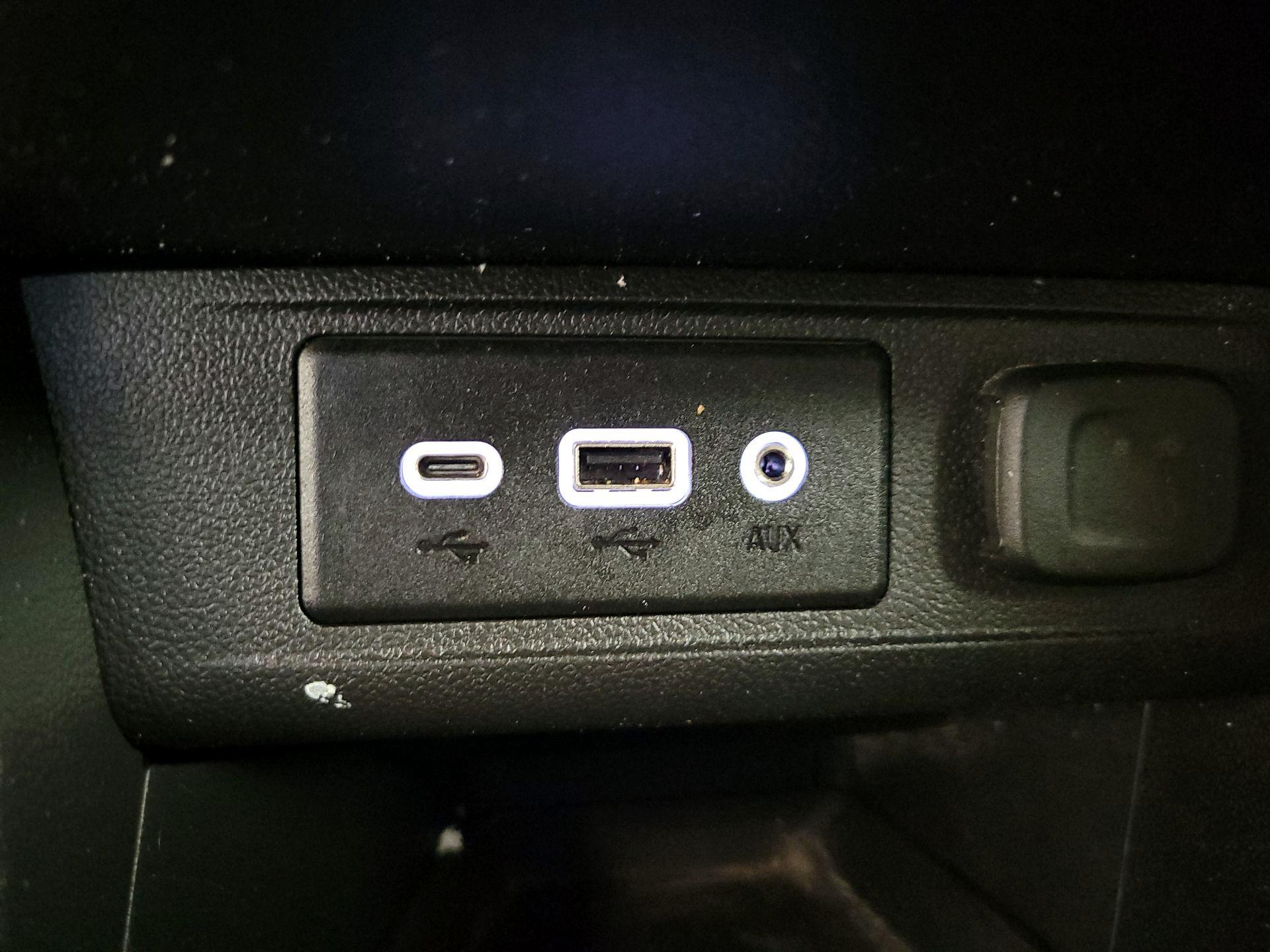 Thumbnail: 2023 Buick Encore GX - 18