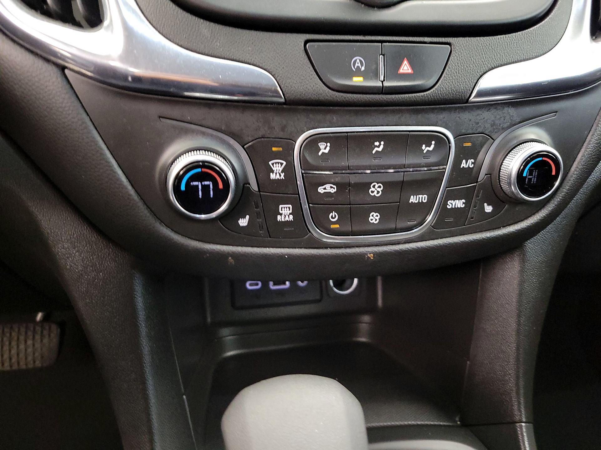 Thumbnail: 2022 Chevrolet Equinox - 16