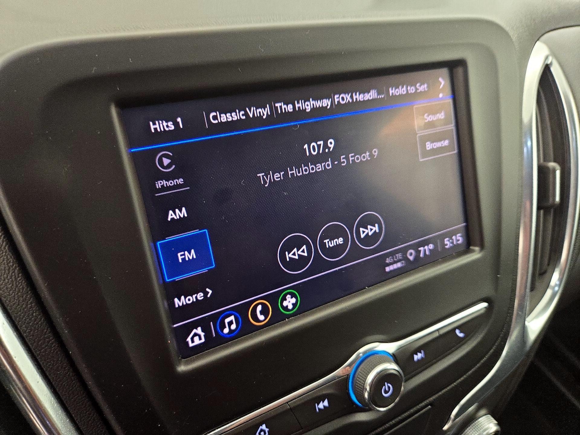 Thumbnail: 2022 Chevrolet Equinox - 15