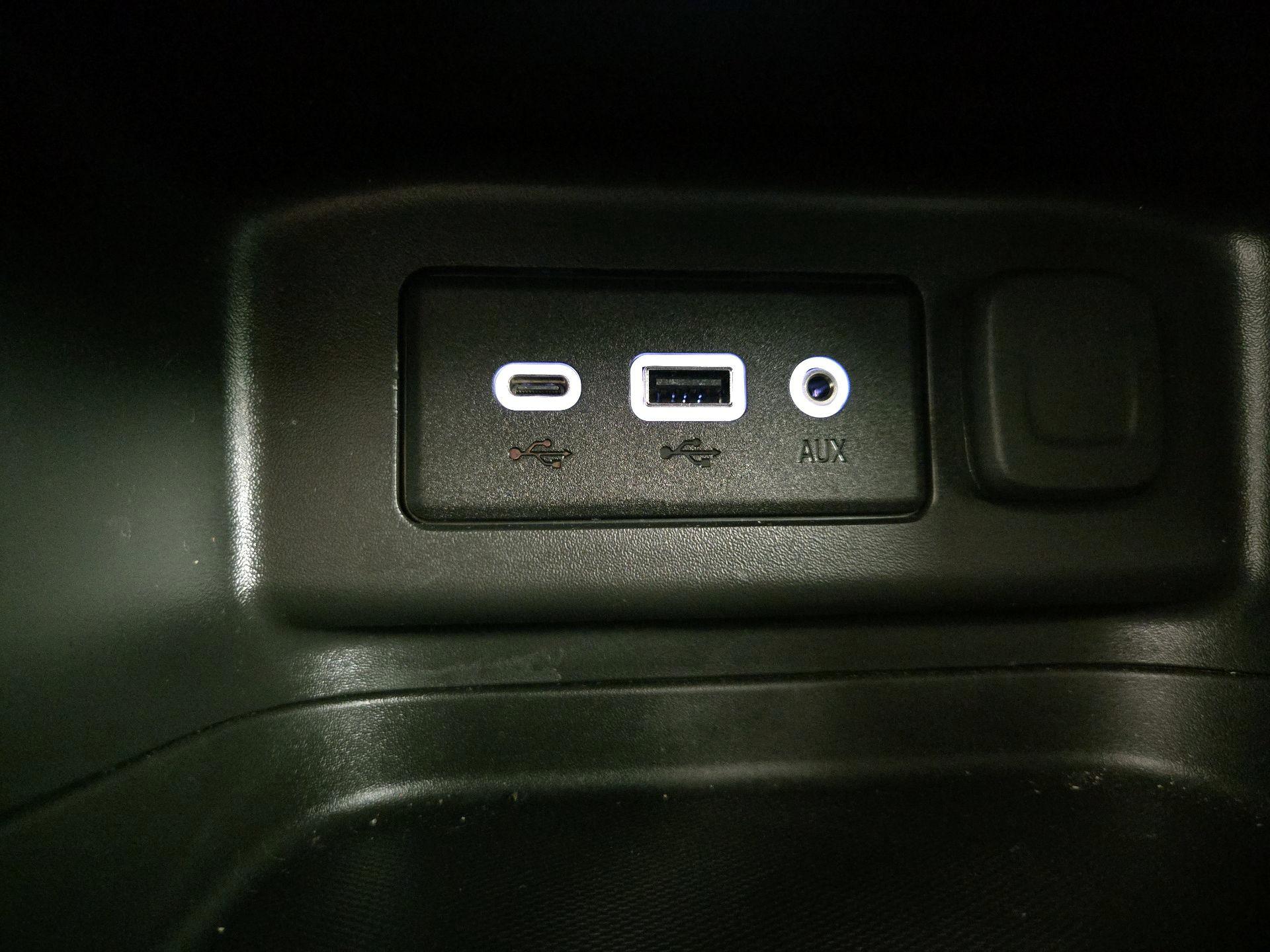 Thumbnail: 2022 Chevrolet Equinox - 18