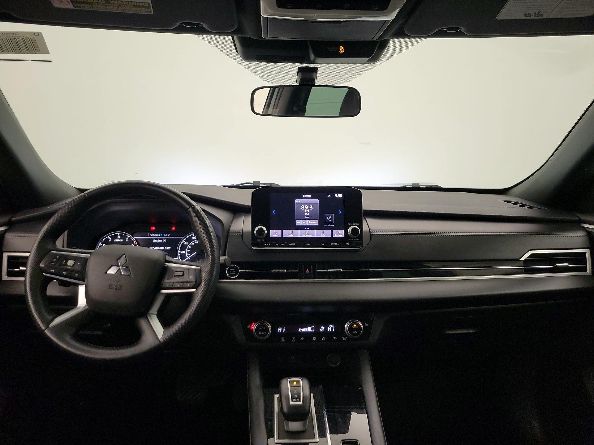 Thumbnail: 2022 Mitsubishi Outlander - 9