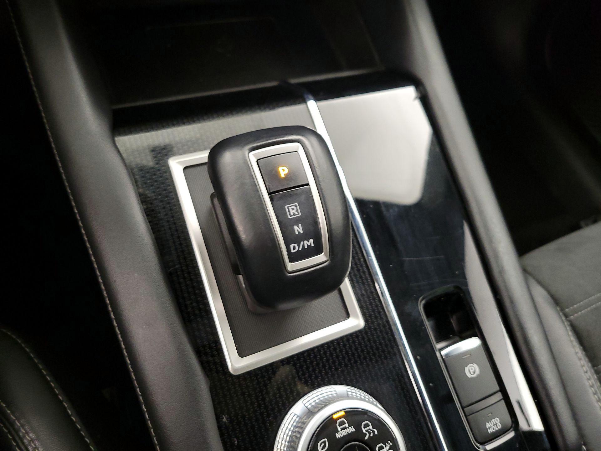 Thumbnail: 2022 Mitsubishi Outlander - 16