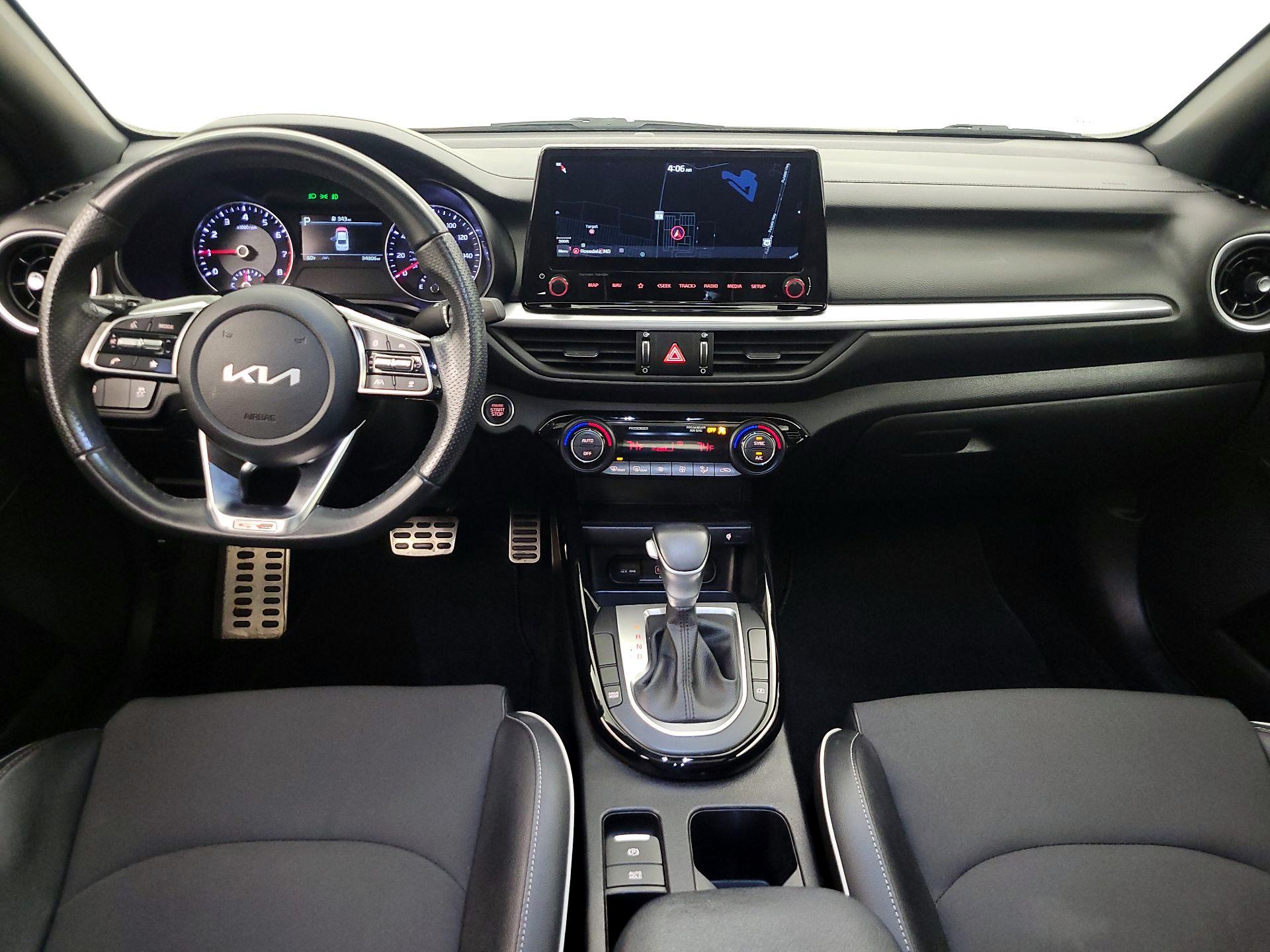 Thumbnail: 2022 Kia Forte - 9