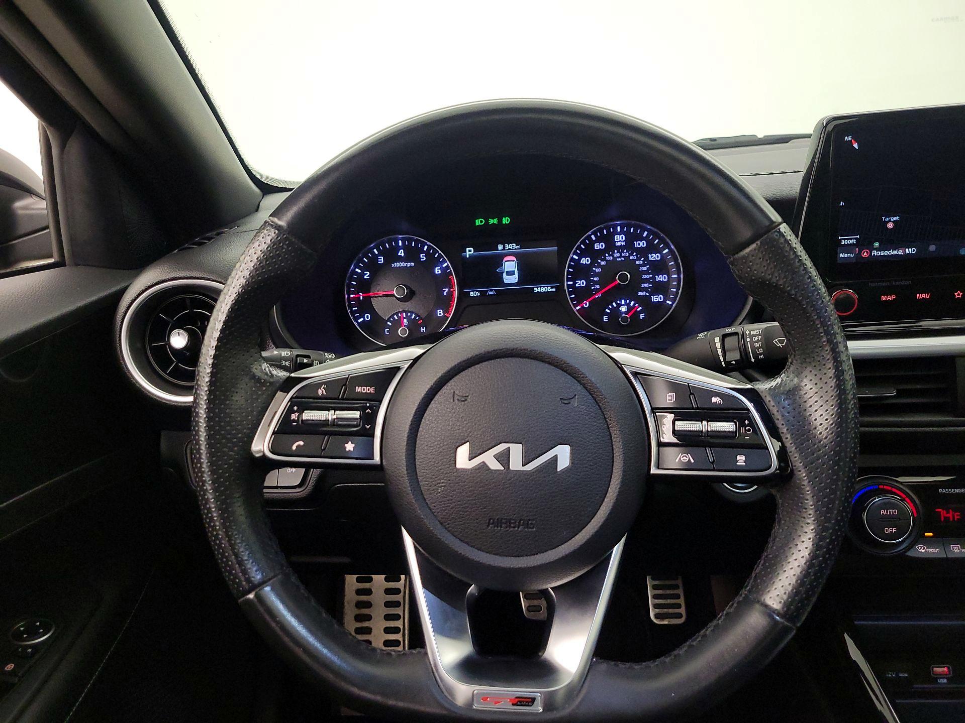 Thumbnail: 2022 Kia Forte - 10