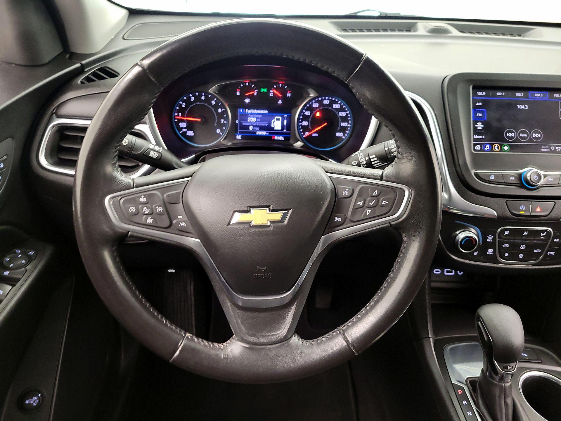 Thumbnail: 2022 Chevrolet Equinox - 10