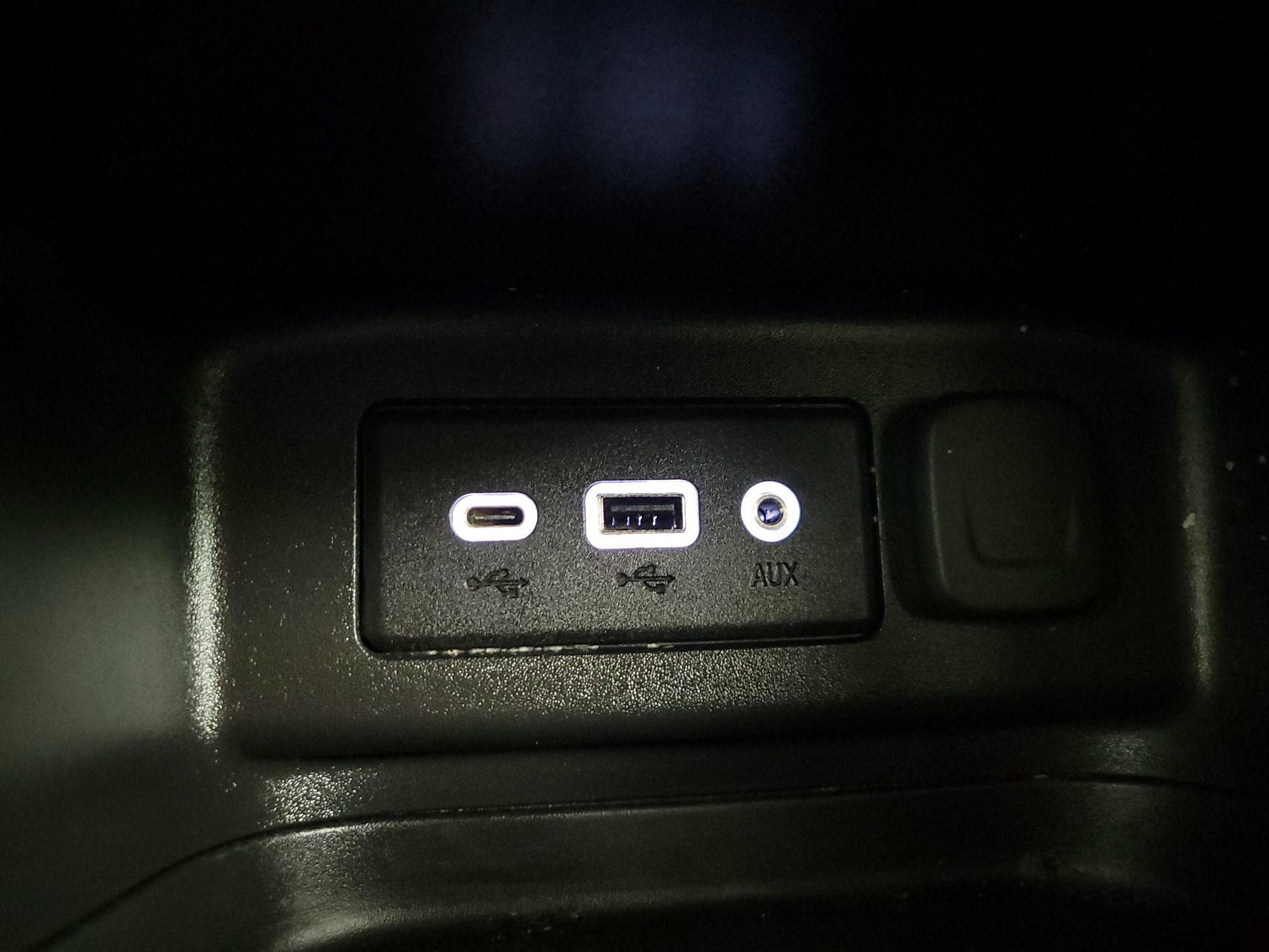 Thumbnail: 2022 Chevrolet Equinox - 18