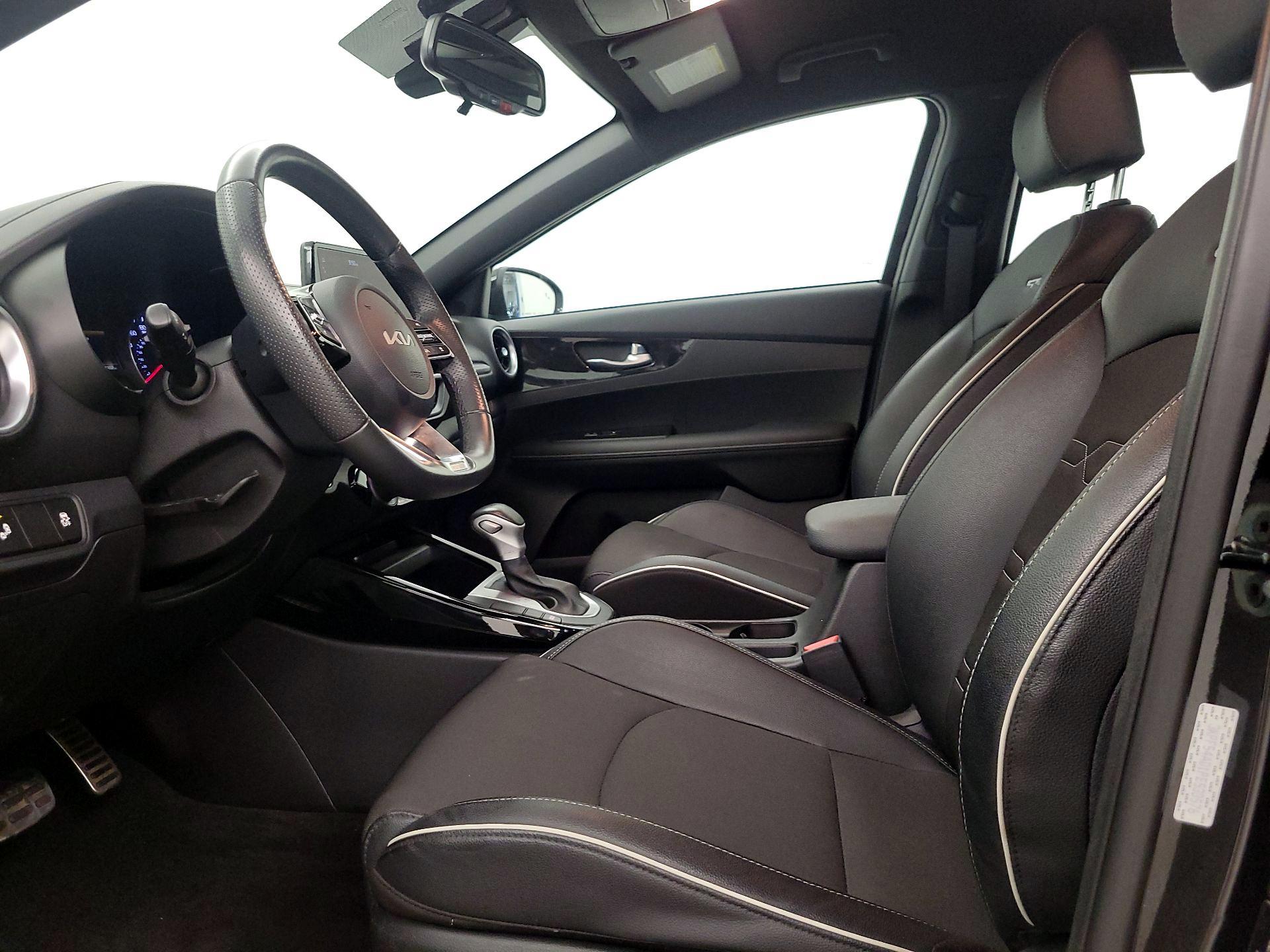 Thumbnail: 2023 Kia Forte - 11