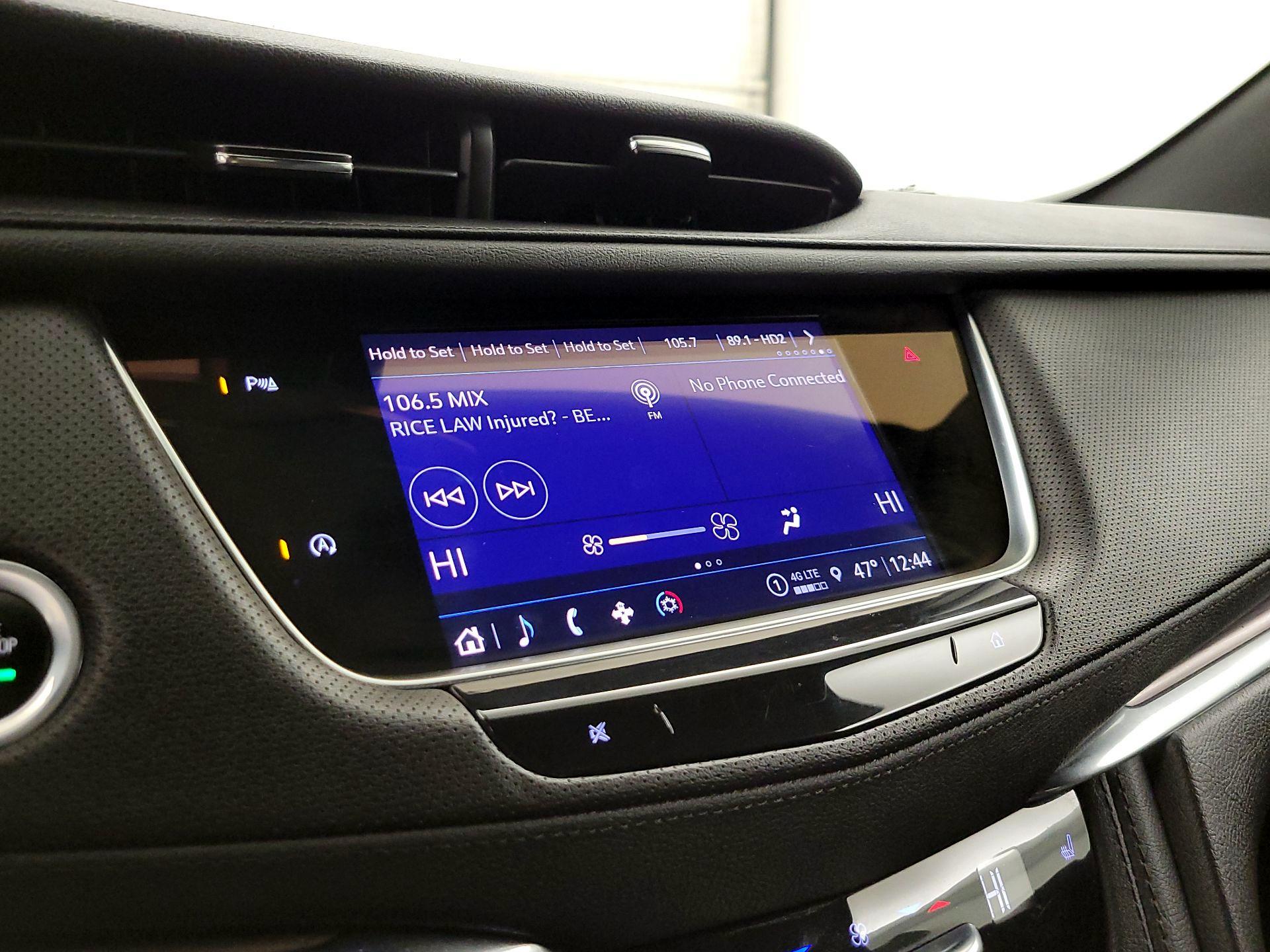 Thumbnail: 2022 Cadillac XT5 - 15