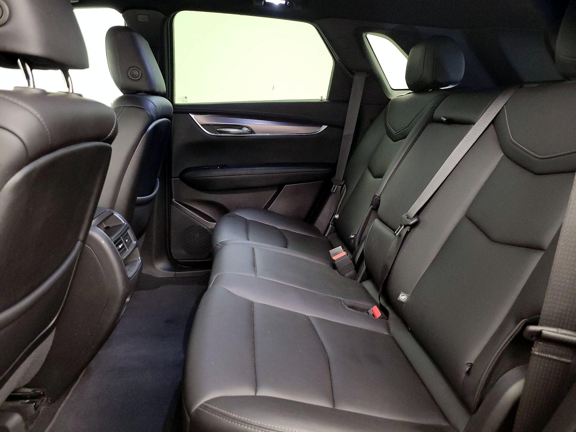 Thumbnail: 2022 Cadillac XT5 - 18