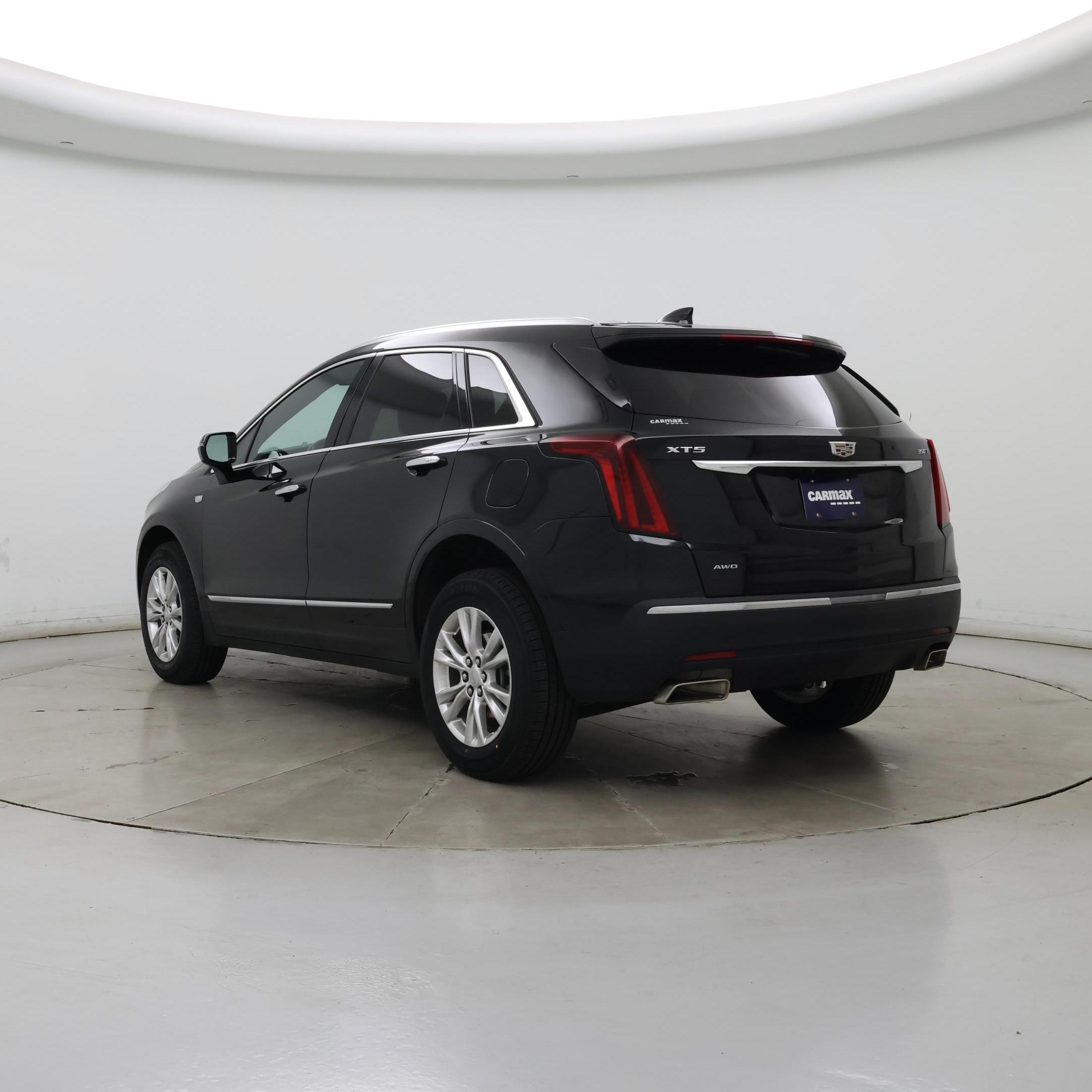Thumbnail: 2022 Cadillac XT5 - 2