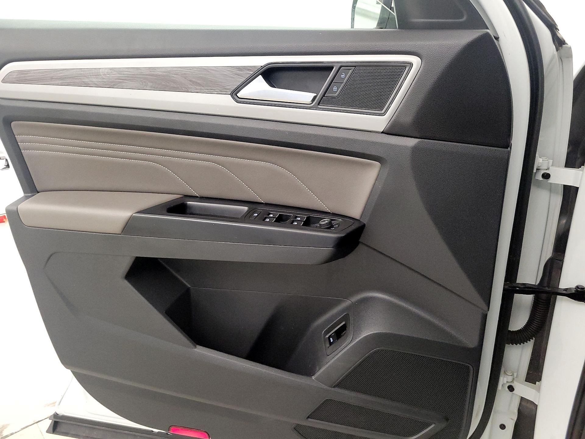 Thumbnail: 2021 Volkswagen Atlas - 12