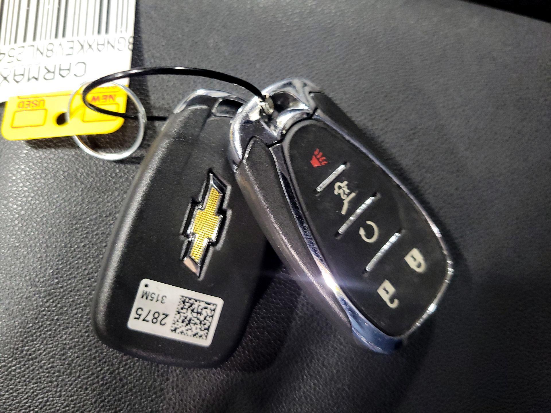 Thumbnail: 2022 Chevrolet Equinox - 16