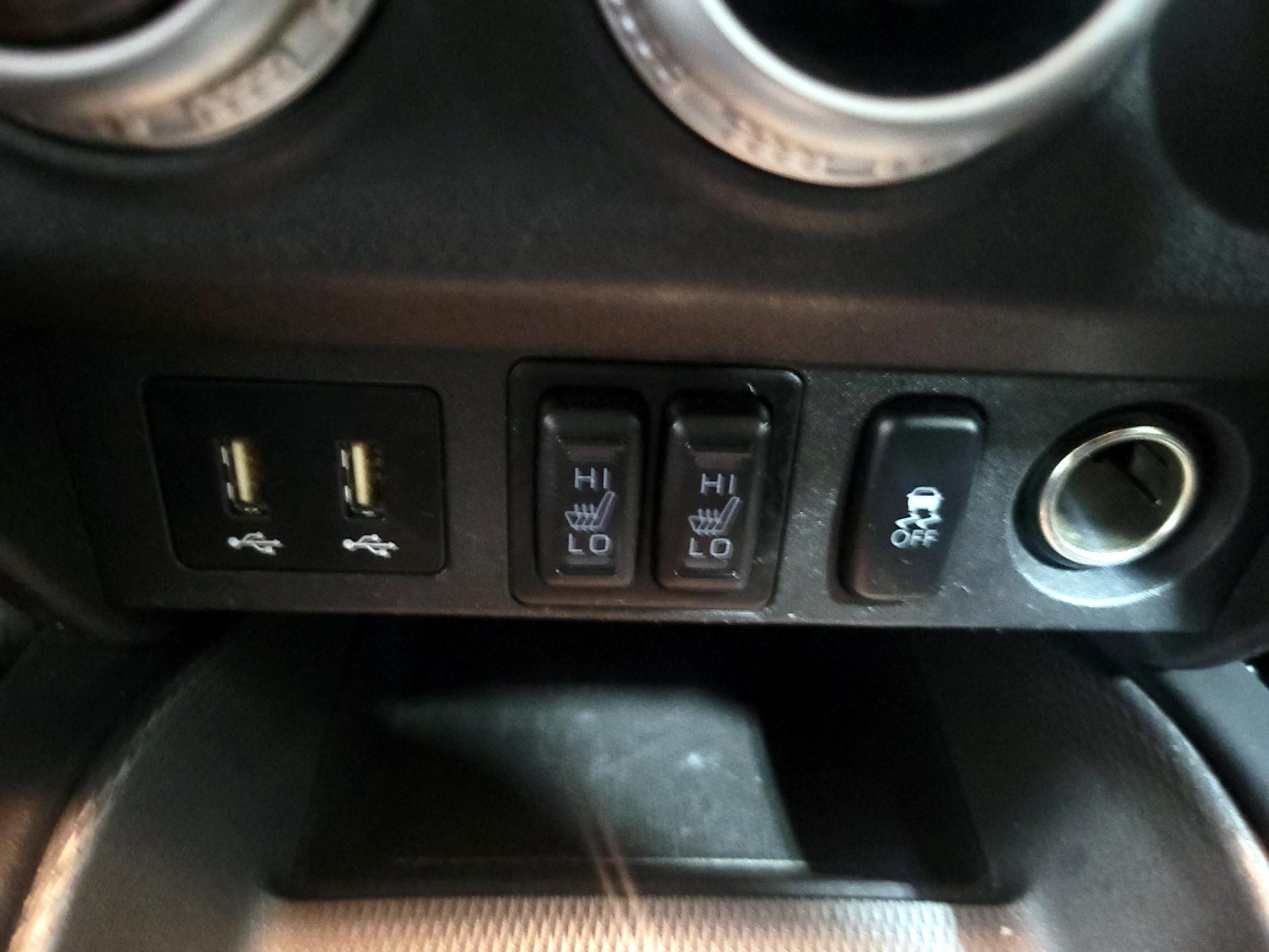 Thumbnail: 2021 Mitsubishi Outlander Sport - 18