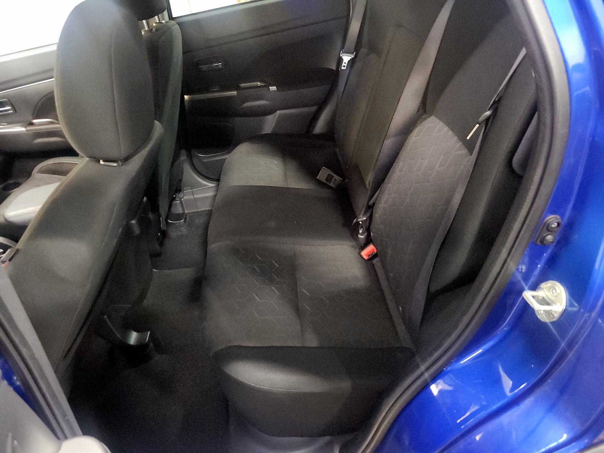 Thumbnail: 2021 Mitsubishi Outlander Sport - 19