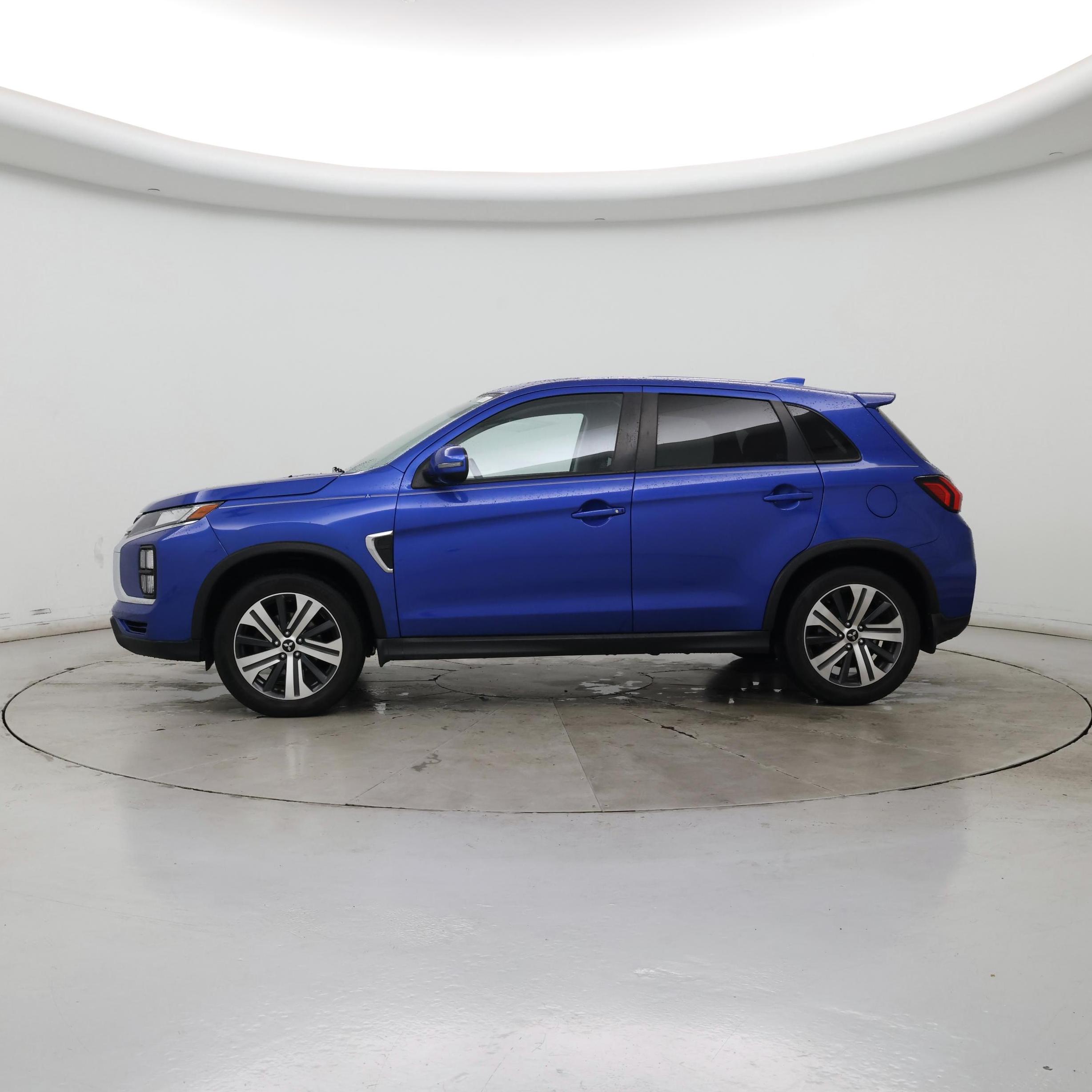 Thumbnail: 2021 Mitsubishi Outlander Sport - 3