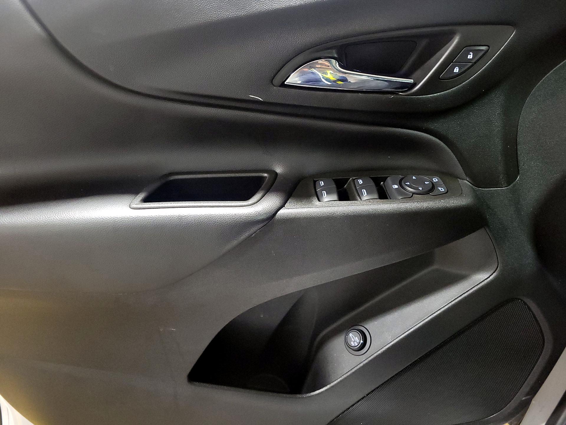 Thumbnail: 2022 Chevrolet Equinox - 12