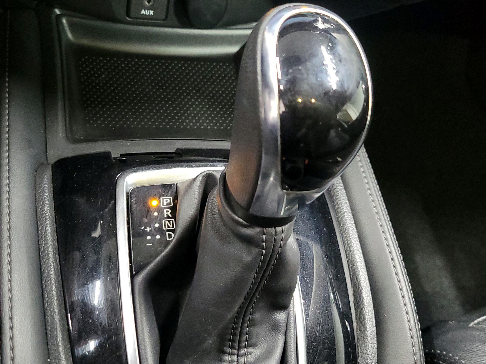 Thumbnail: 2017 Nissan Rogue - 18