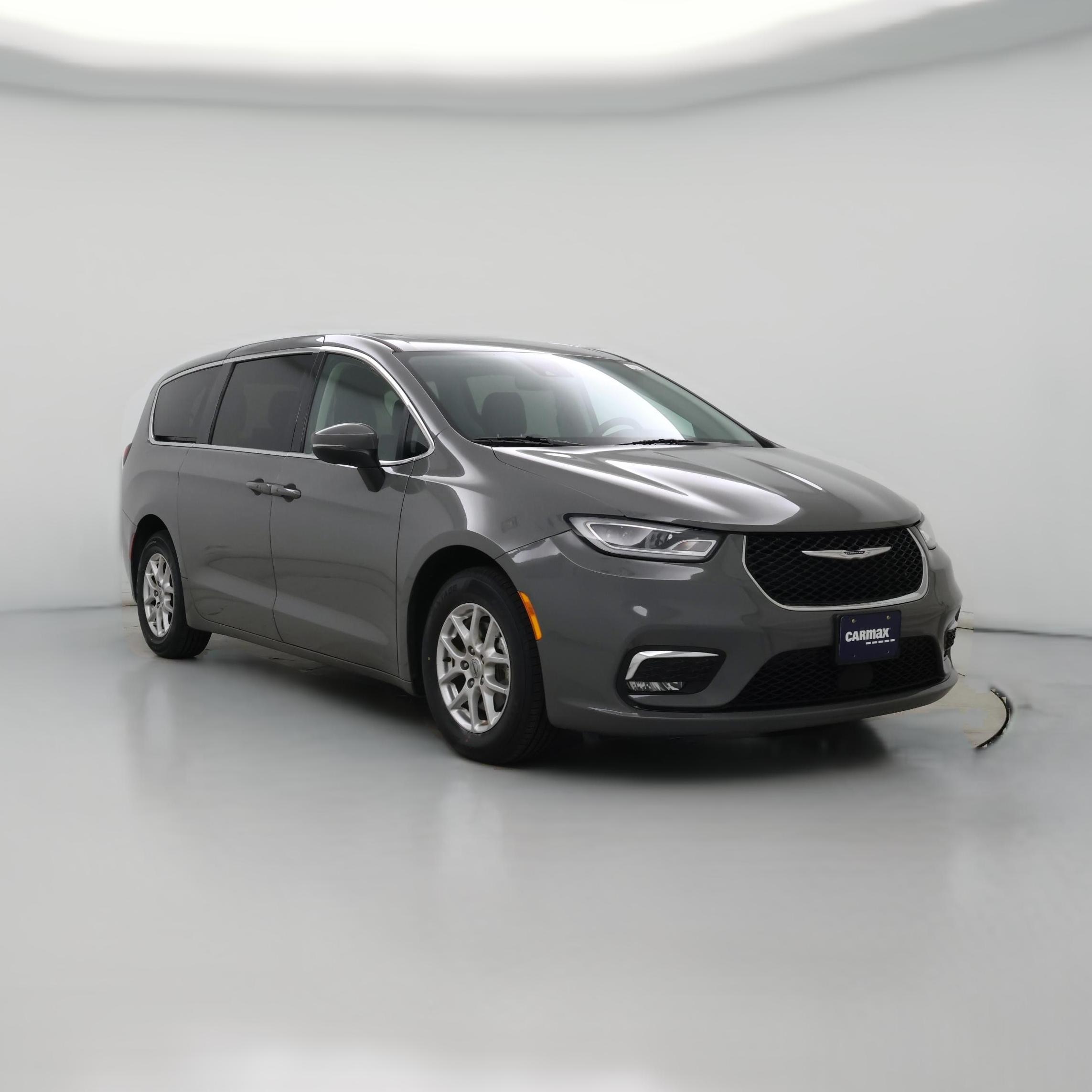 Thumbnail: 2023 Chrysler Pacifica - 1