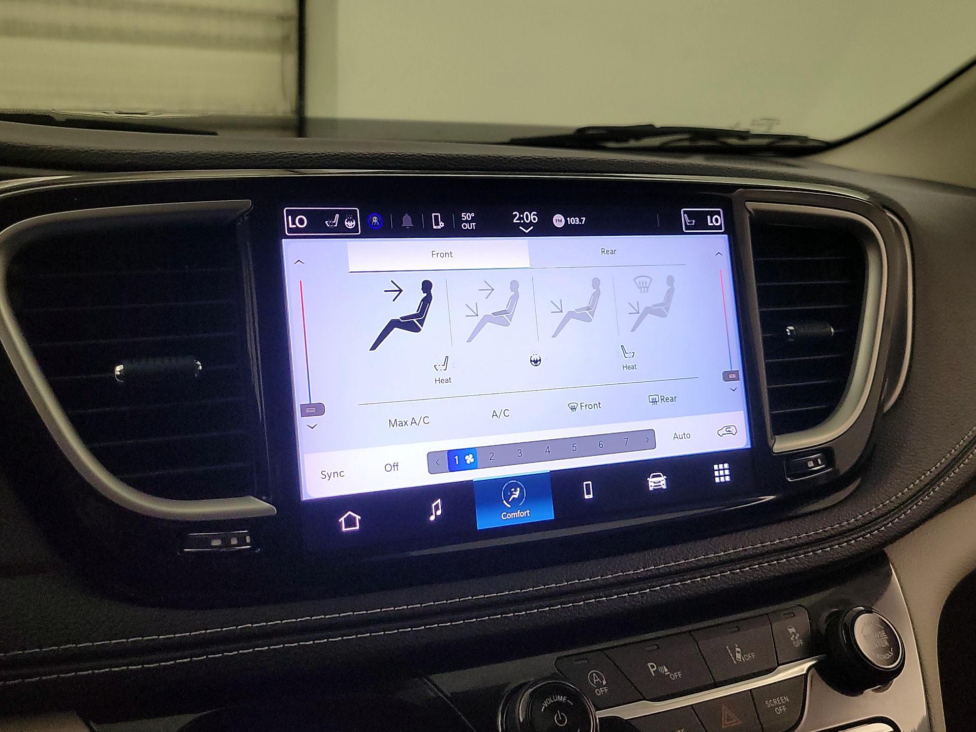 Thumbnail: 2023 Chrysler Pacifica - 16