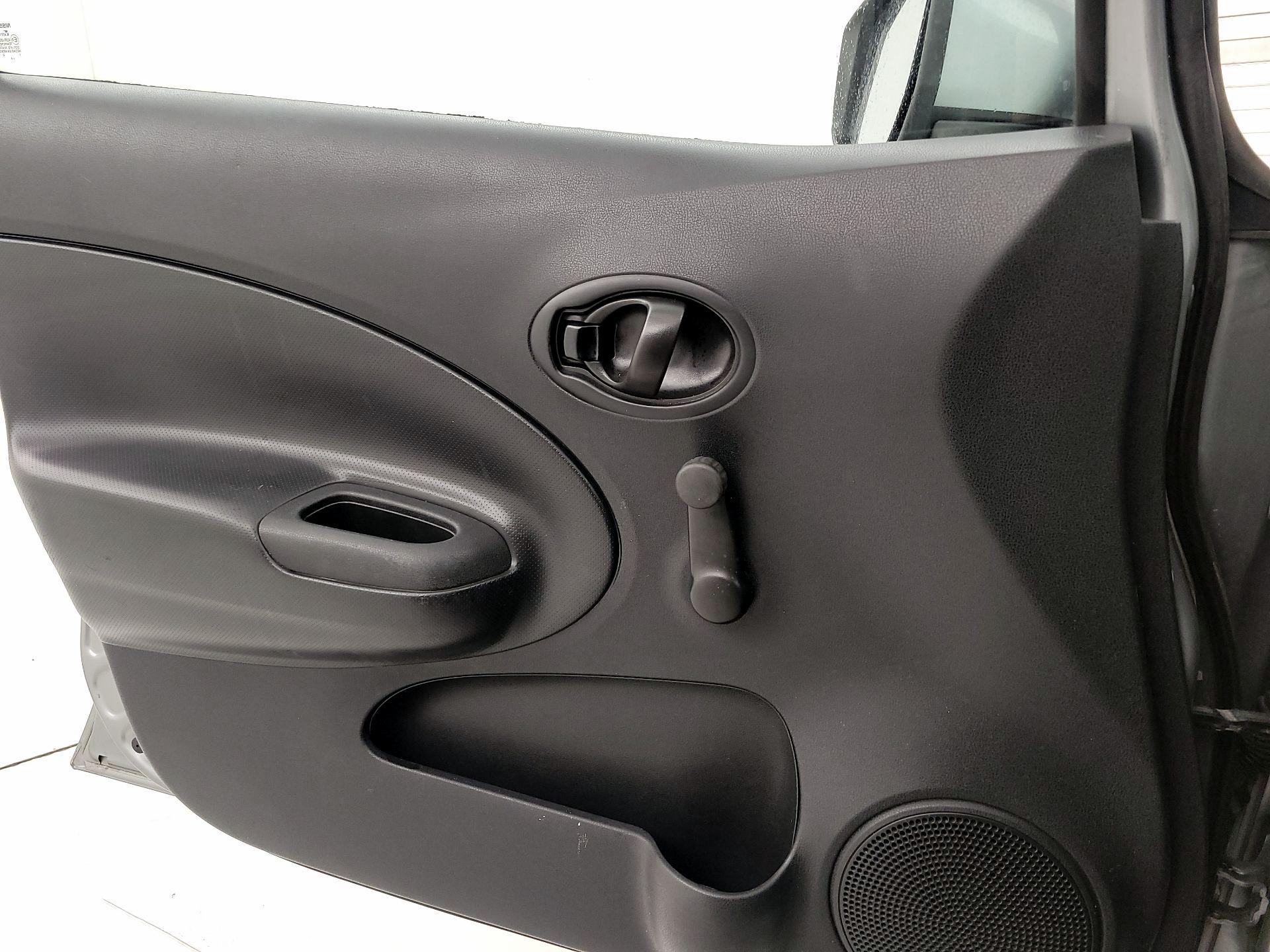 Thumbnail: 2015 Nissan Versa Note - 12