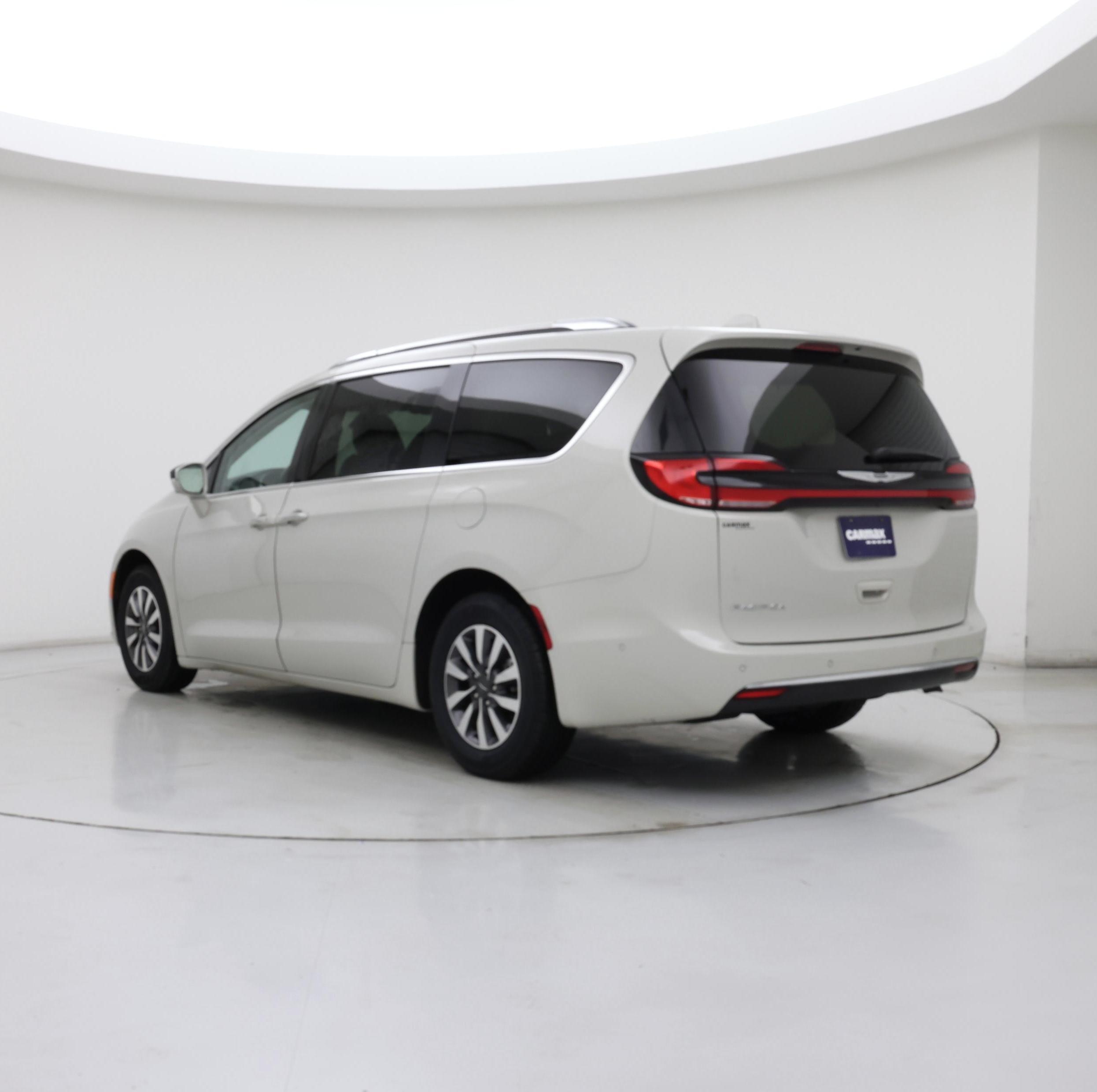 Thumbnail: 2021 Chrysler Pacifica - 2