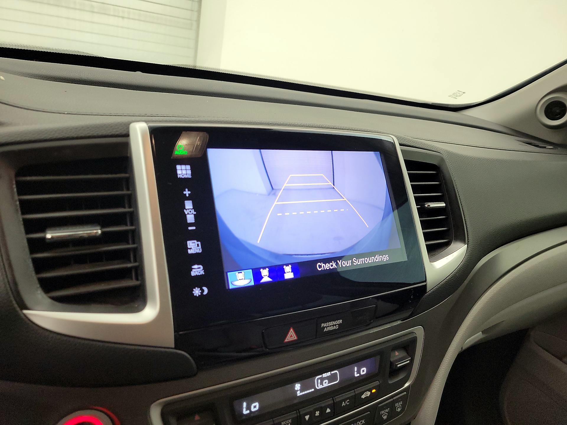 Thumbnail: 2016 Honda Pilot - 14