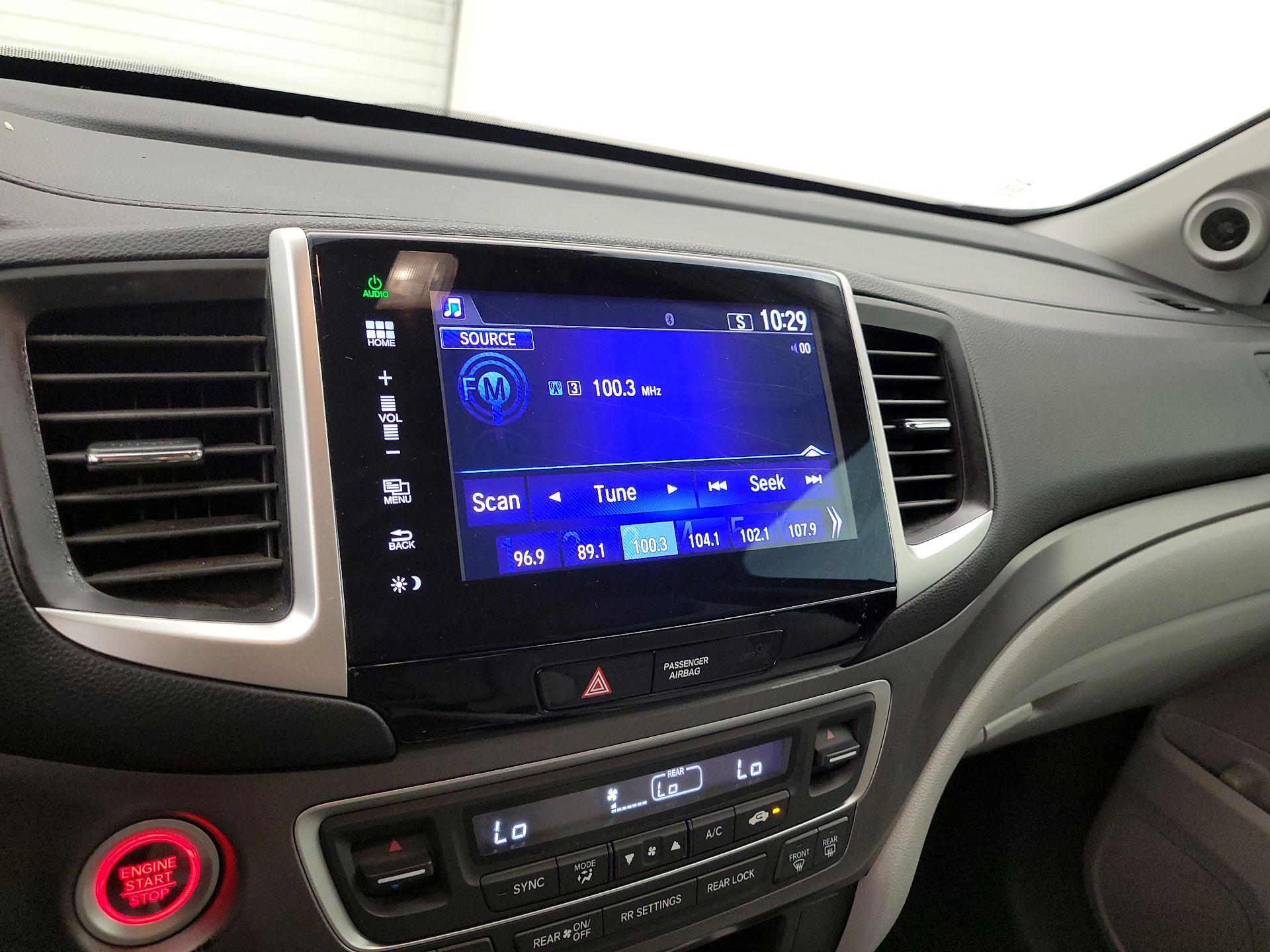 Thumbnail: 2016 Honda Pilot - 15