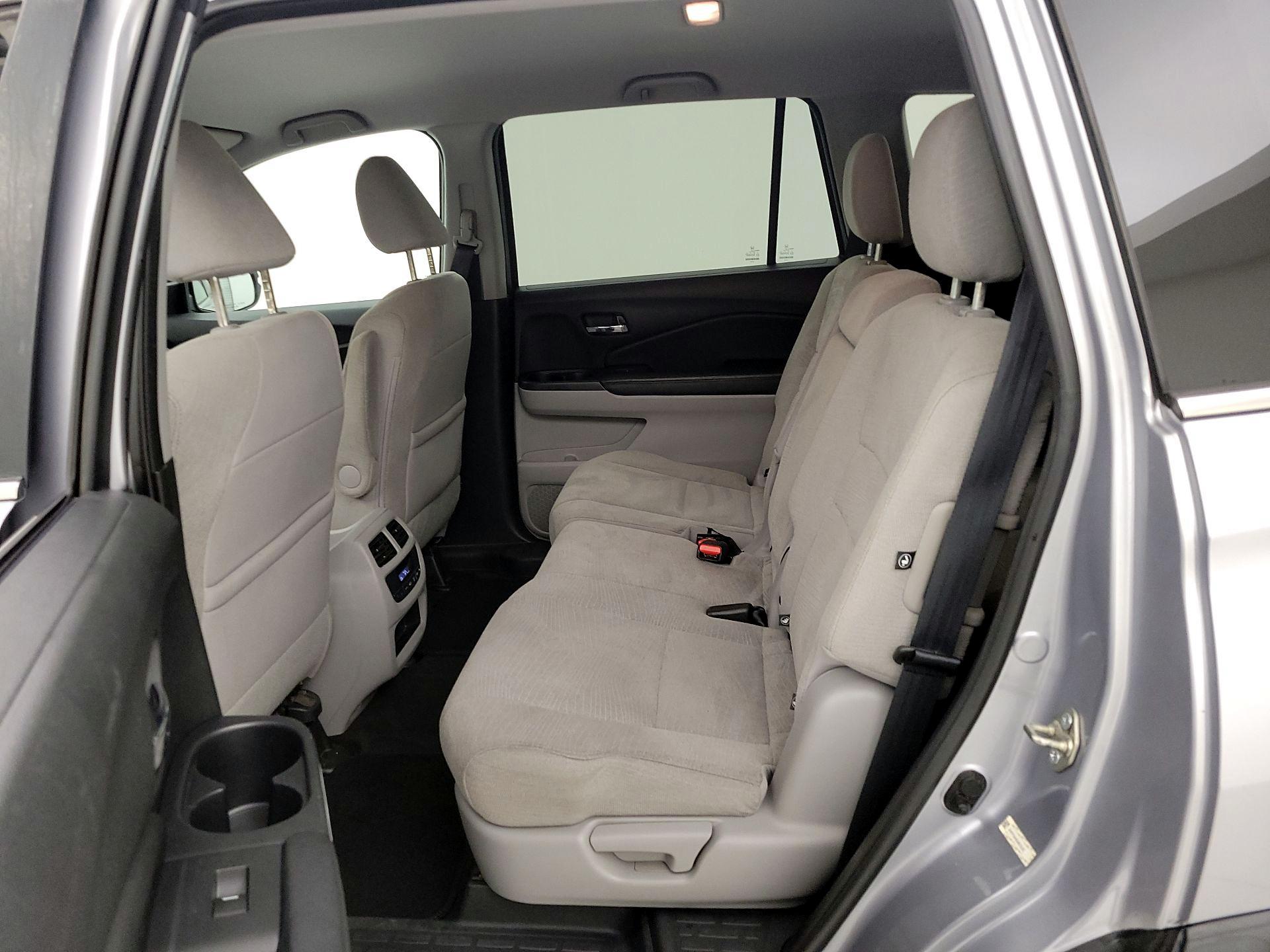 Thumbnail: 2016 Honda Pilot - 19