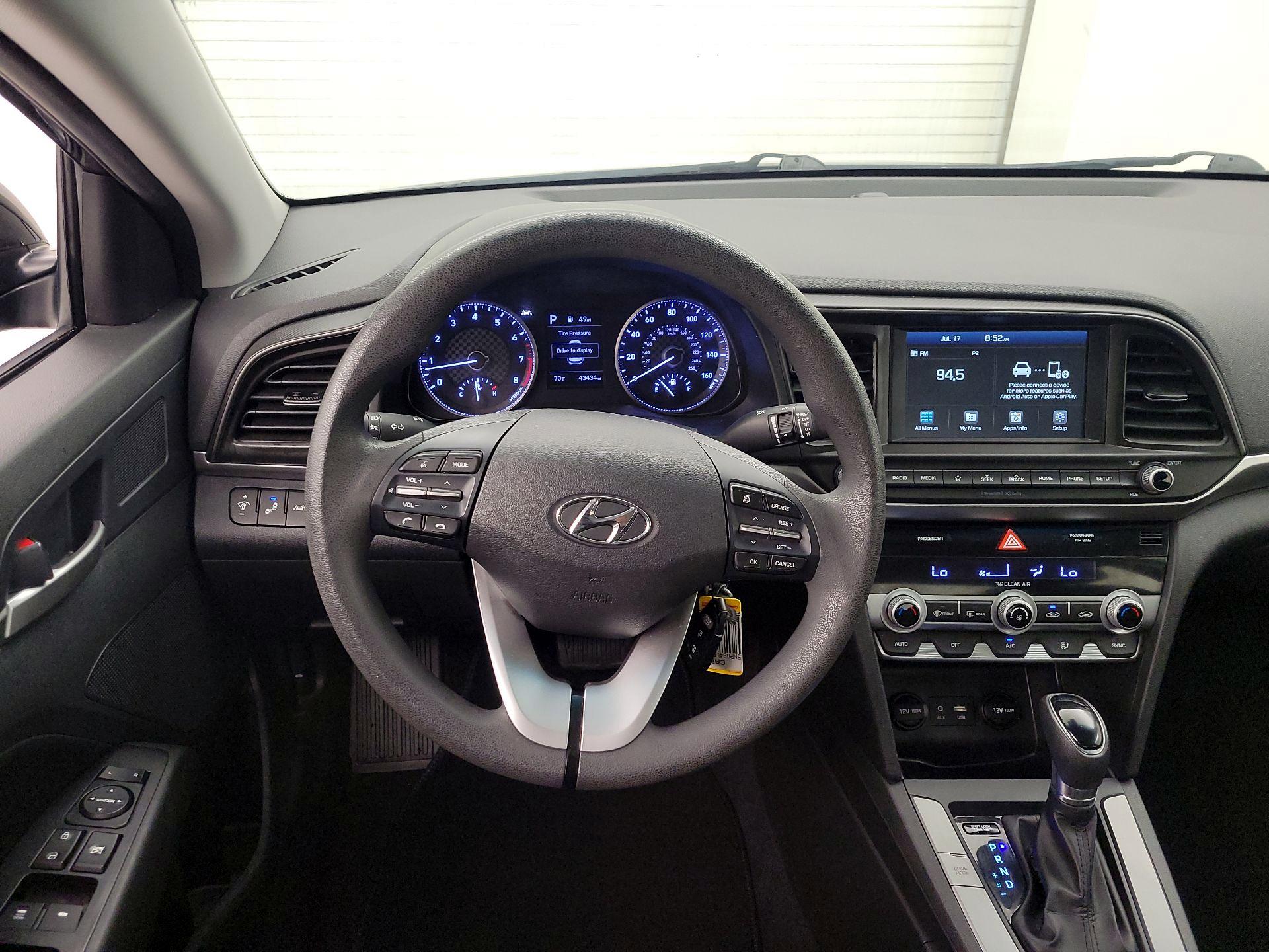 Thumbnail: 2020 Hyundai Elantra - 10
