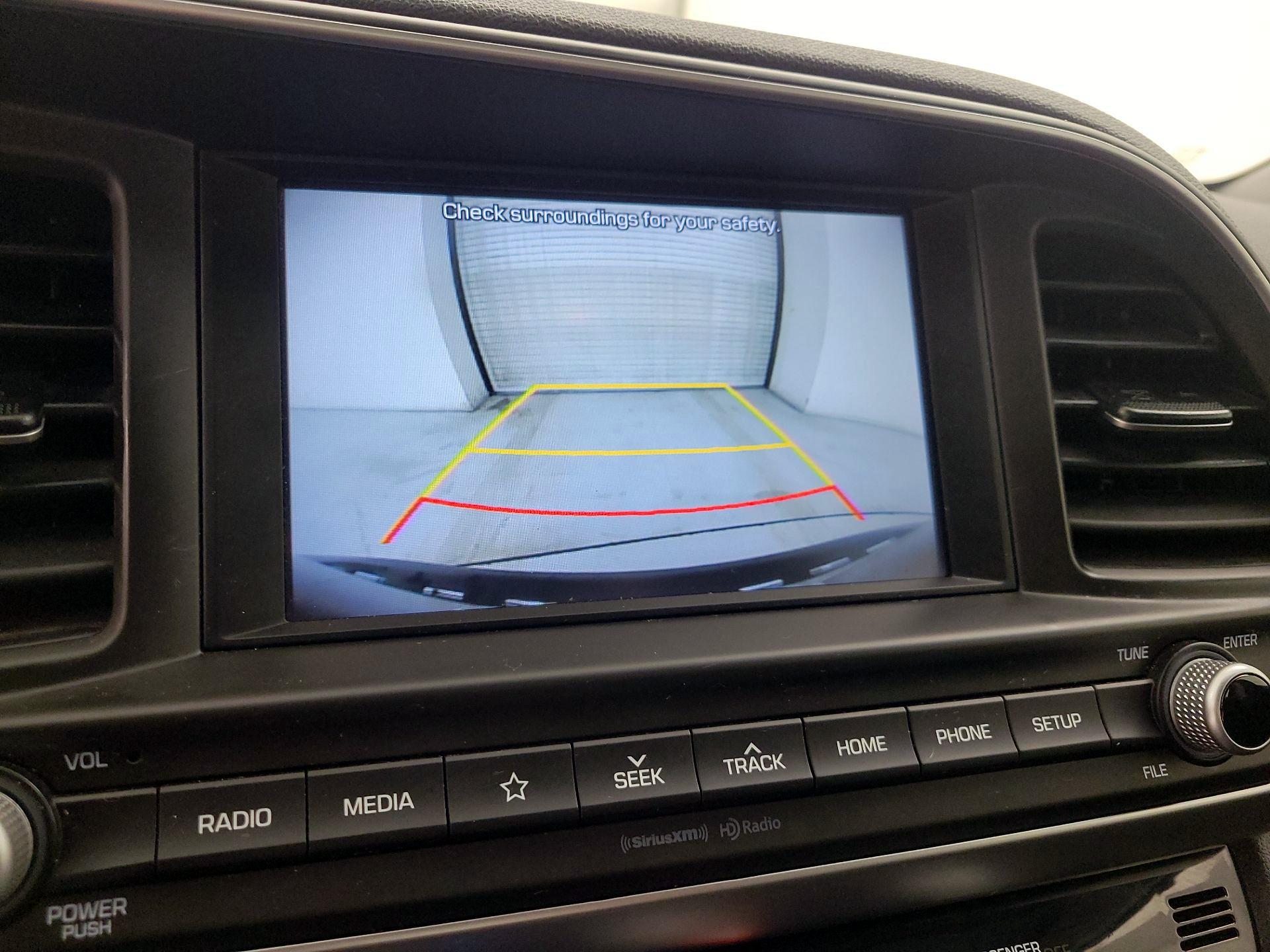 Thumbnail: 2020 Hyundai Elantra - 14