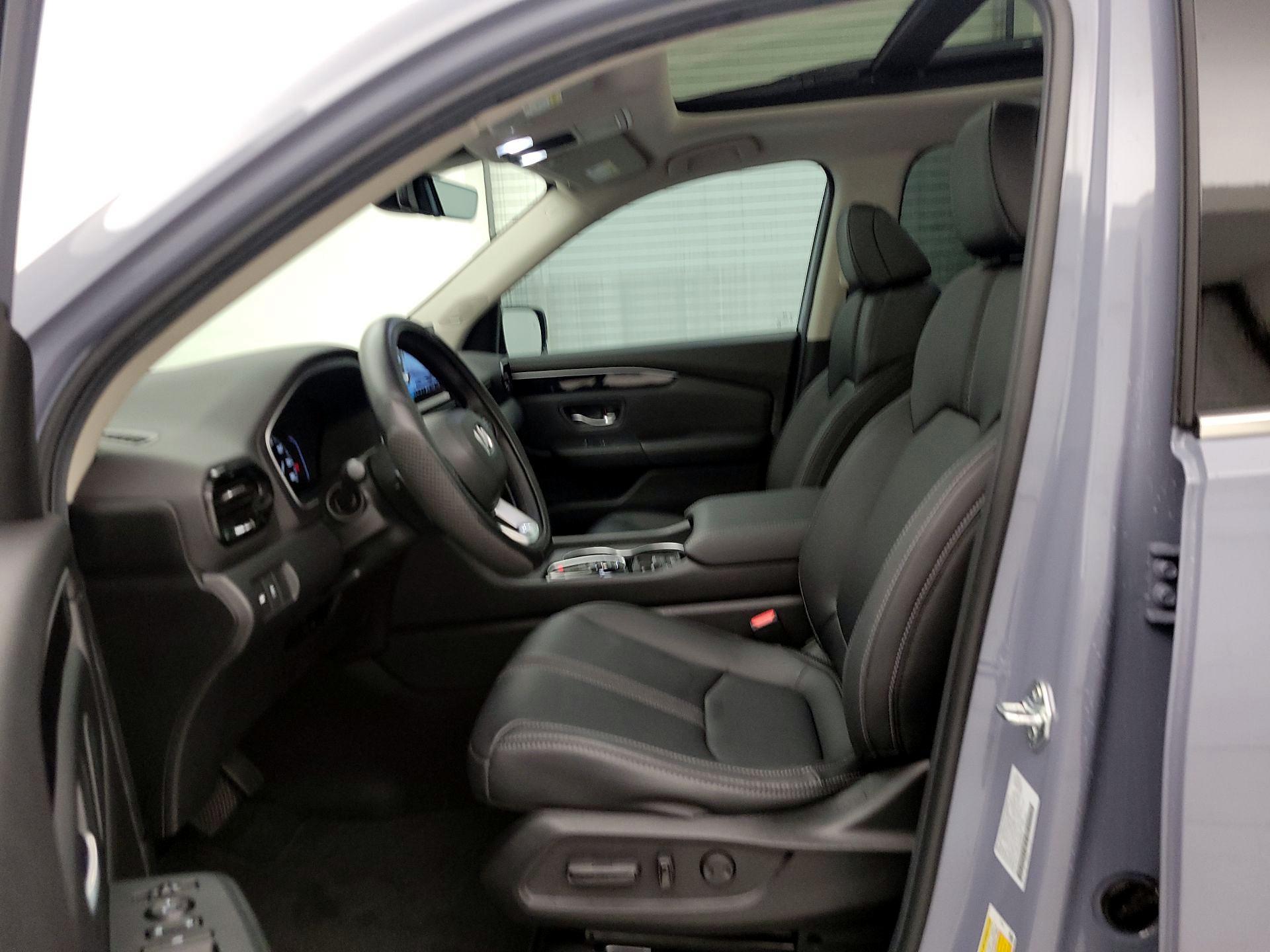Thumbnail: 2025 Honda Pilot - 11