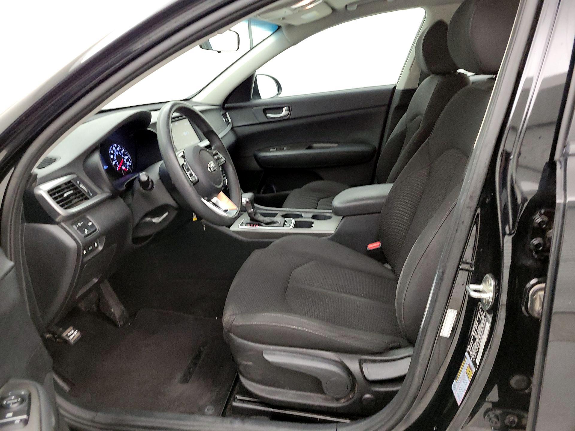 Thumbnail: 2019 Kia Optima - 11