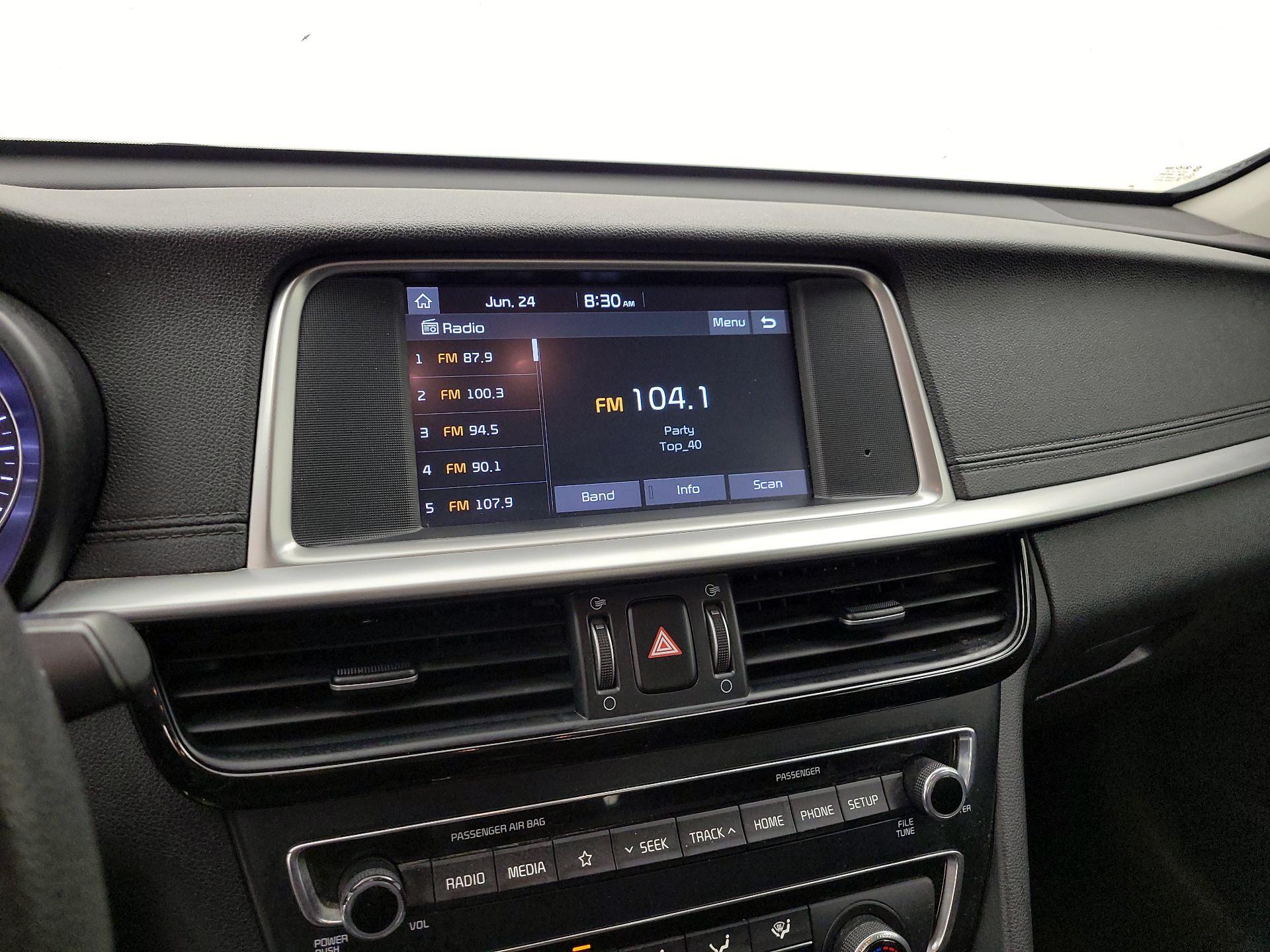 Thumbnail: 2019 Kia Optima - 15
