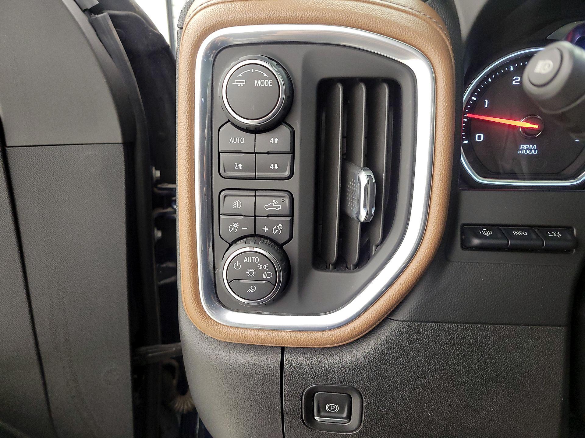 Thumbnail: 2021 Chevrolet Silverado 3500 - 13