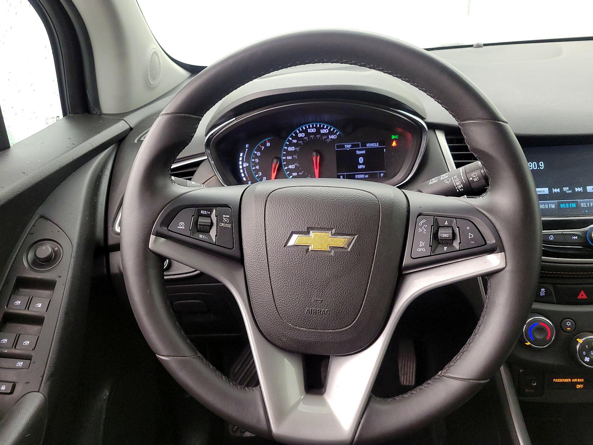 Thumbnail: 2017 Chevrolet Trax - 10