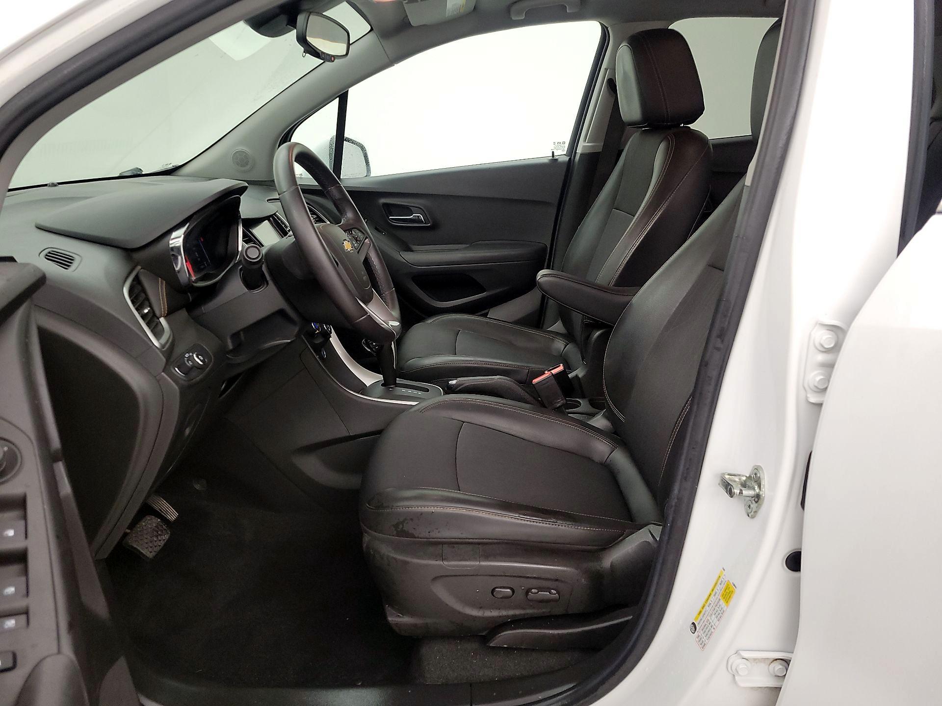 Thumbnail: 2017 Chevrolet Trax - 11