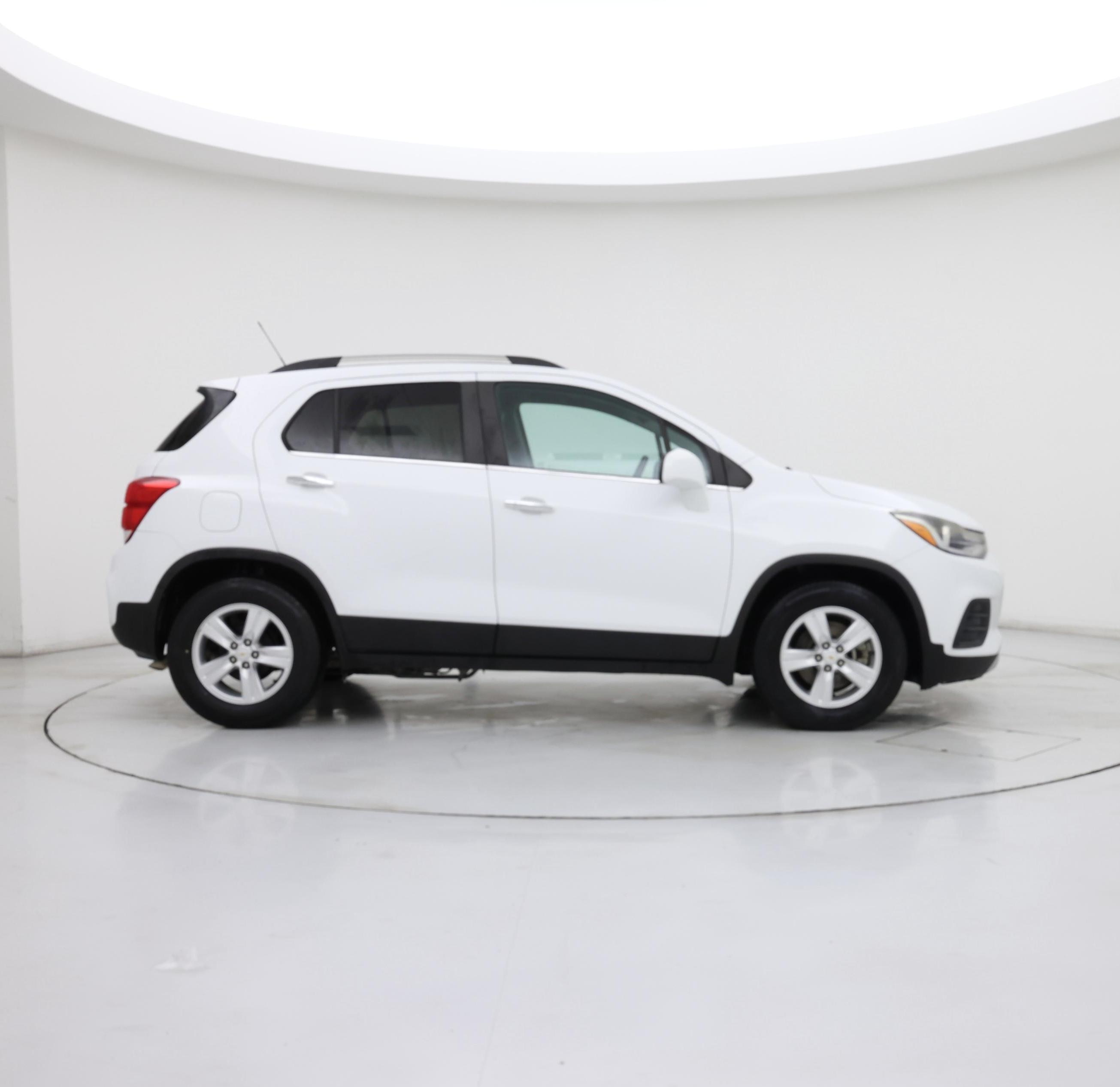 Thumbnail: 2017 Chevrolet Trax - 7