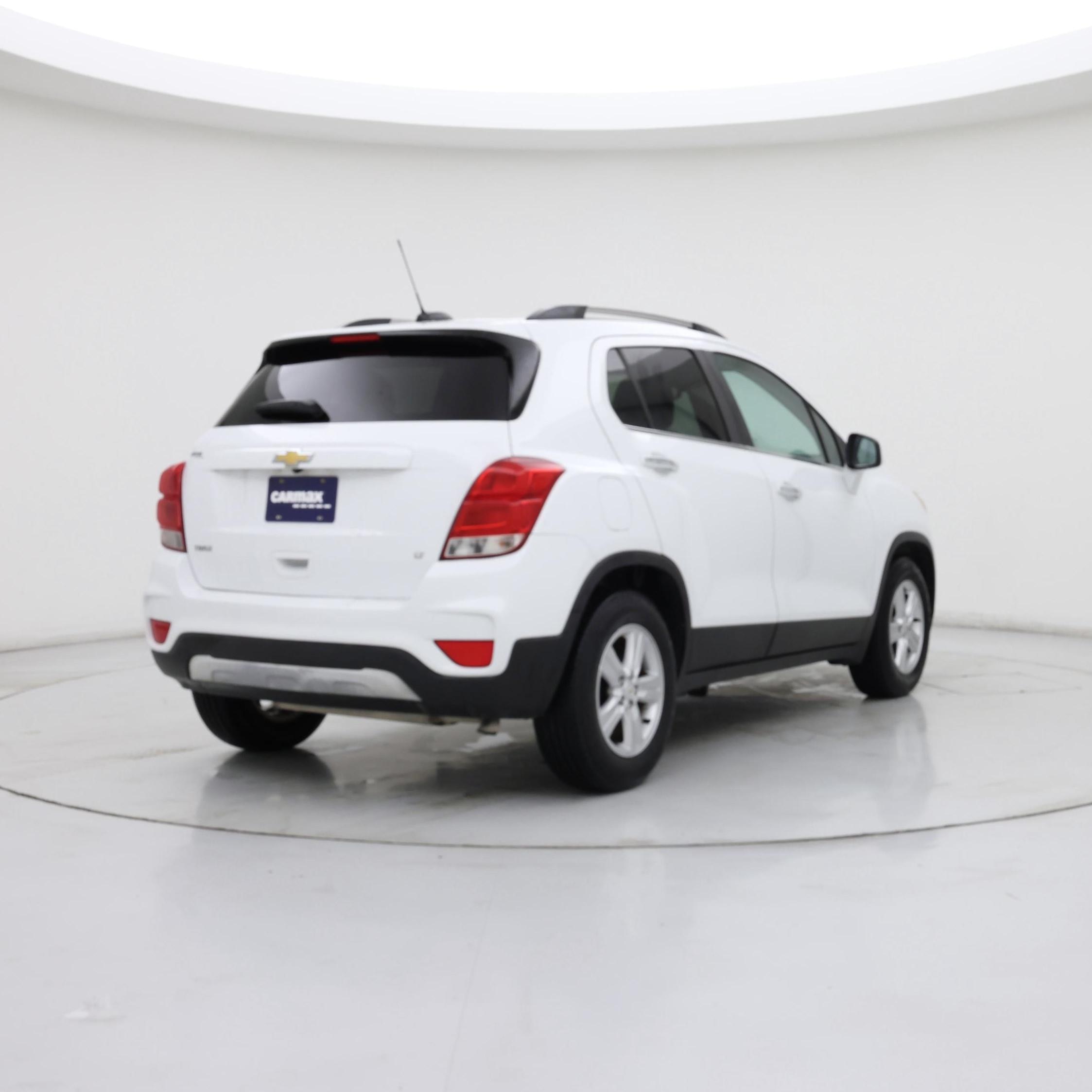 Thumbnail: 2017 Chevrolet Trax - 8