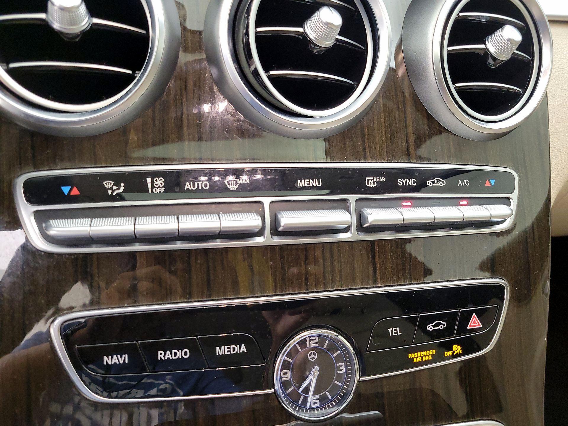 Thumbnail: 2019 Mercedes-Benz C-Class - 16