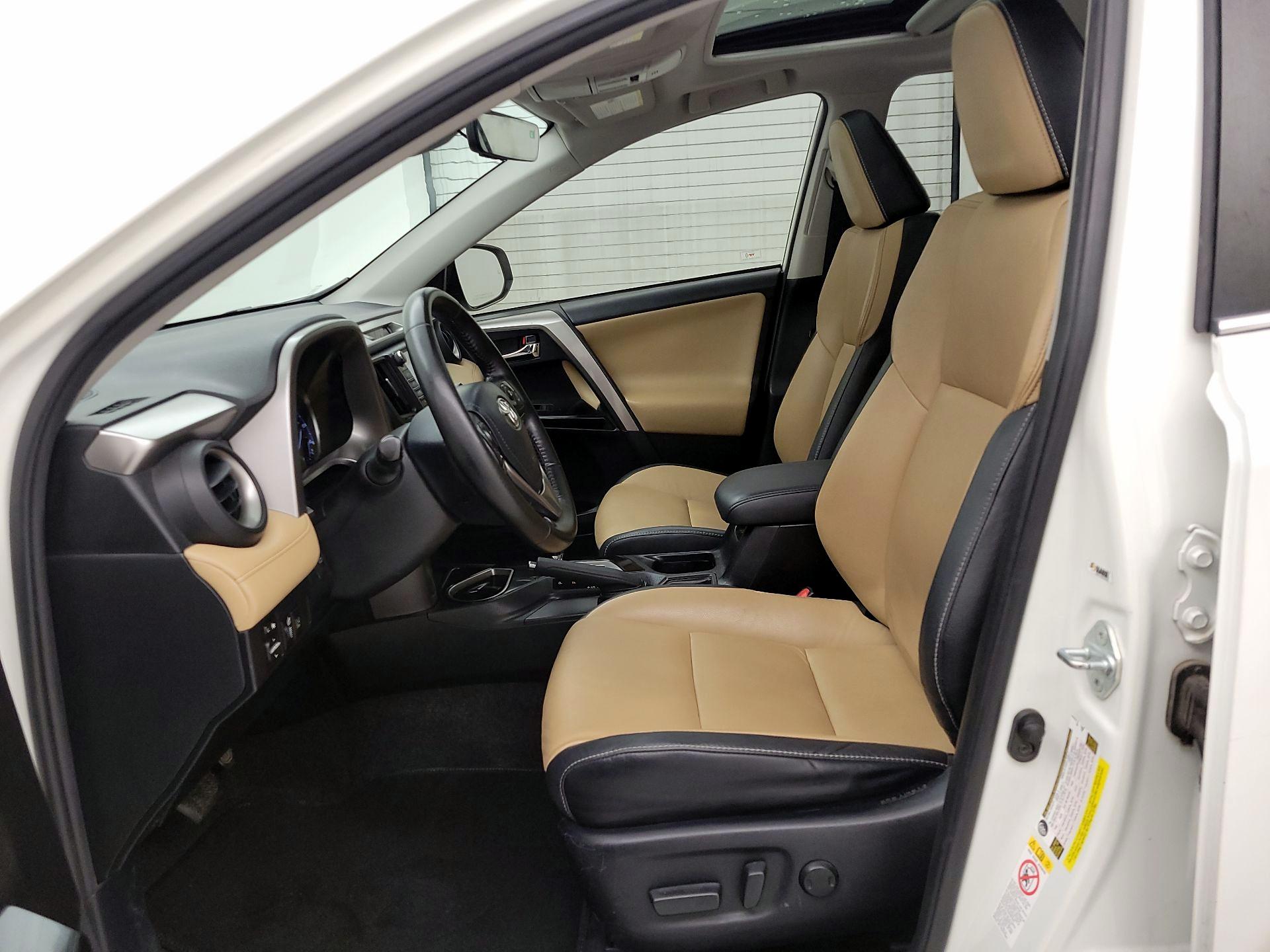 Thumbnail: 2017 Toyota RAV4 - 11