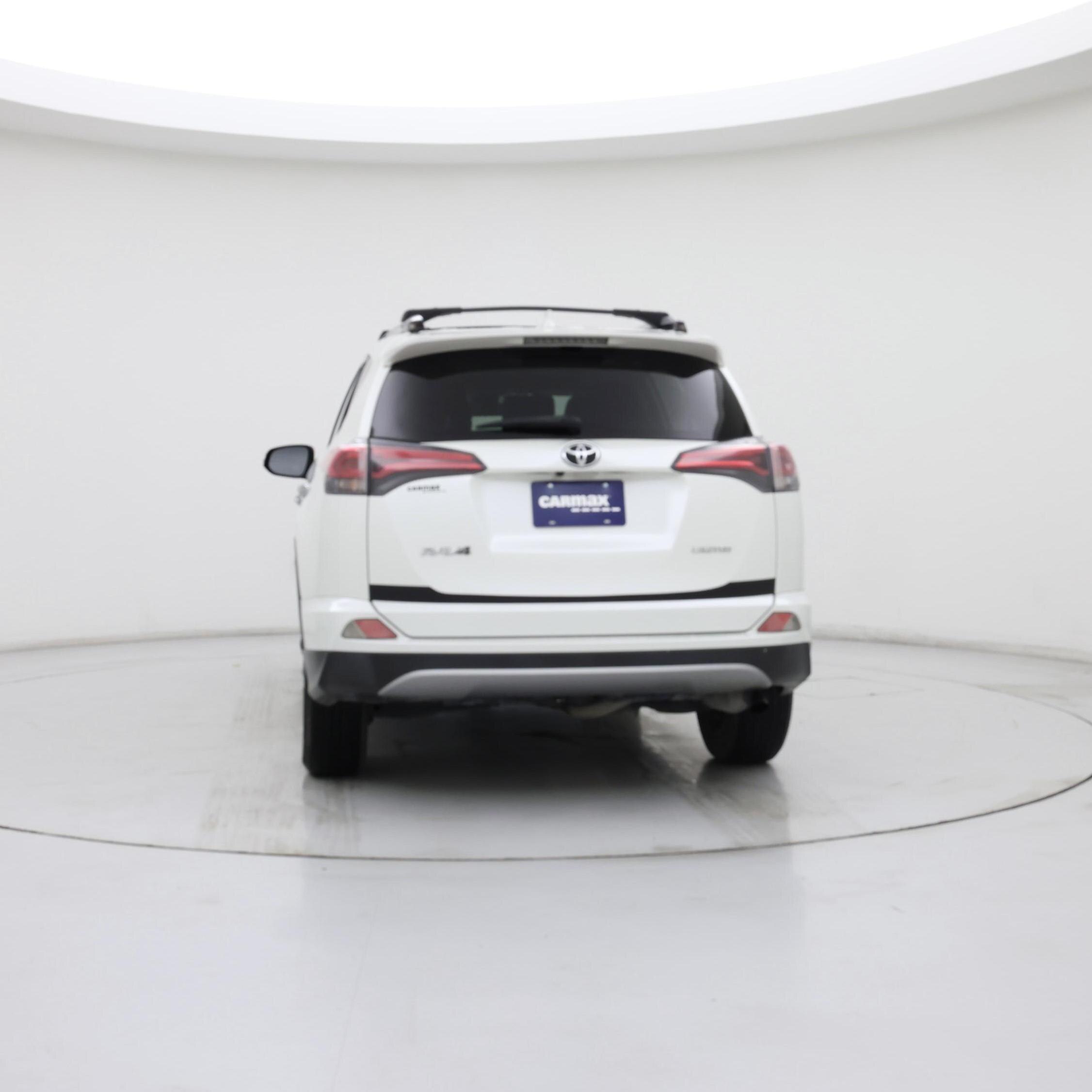 Thumbnail: 2017 Toyota RAV4 - 6