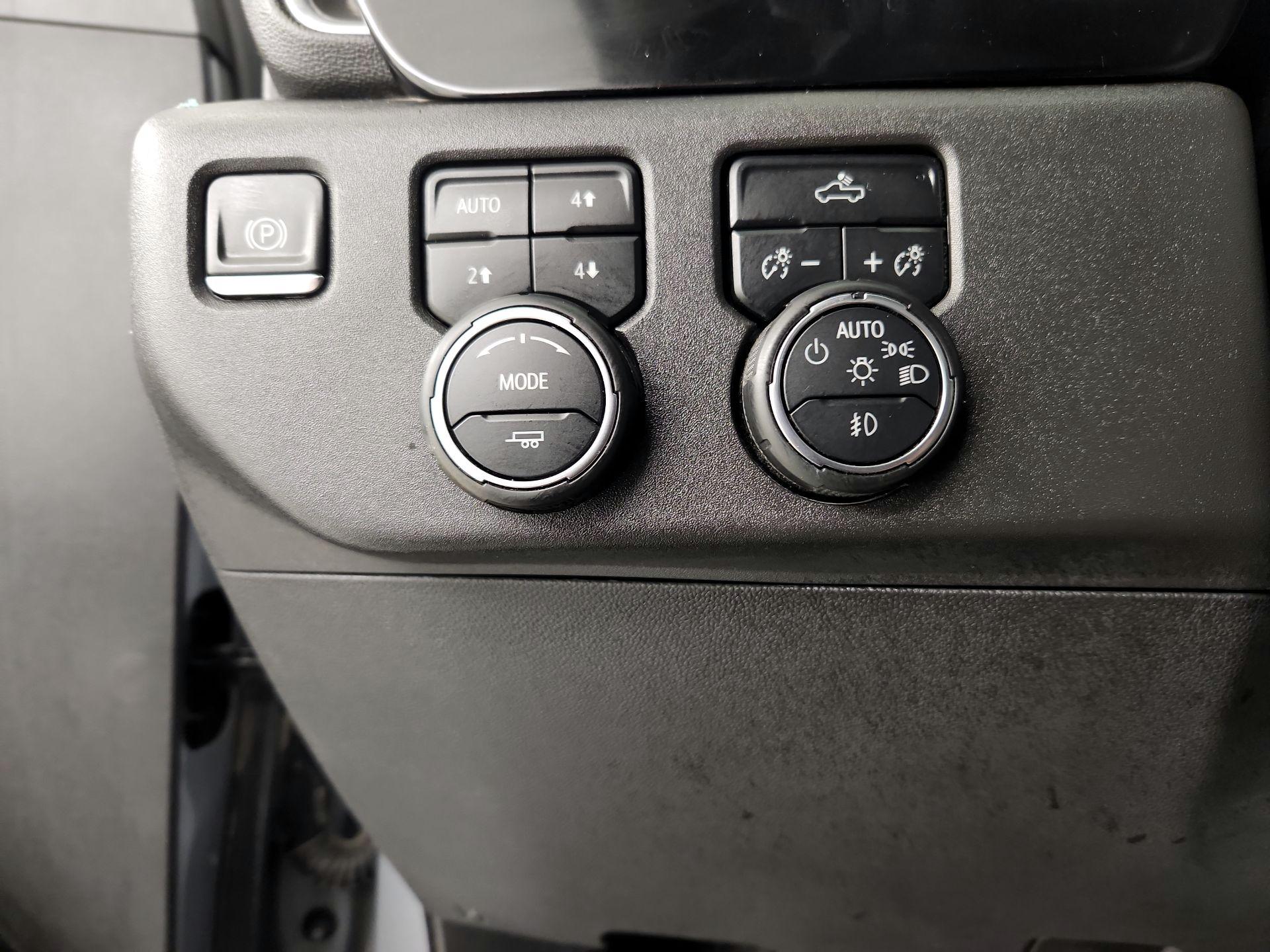 Thumbnail: 2023 Chevrolet Silverado 1500 - 13