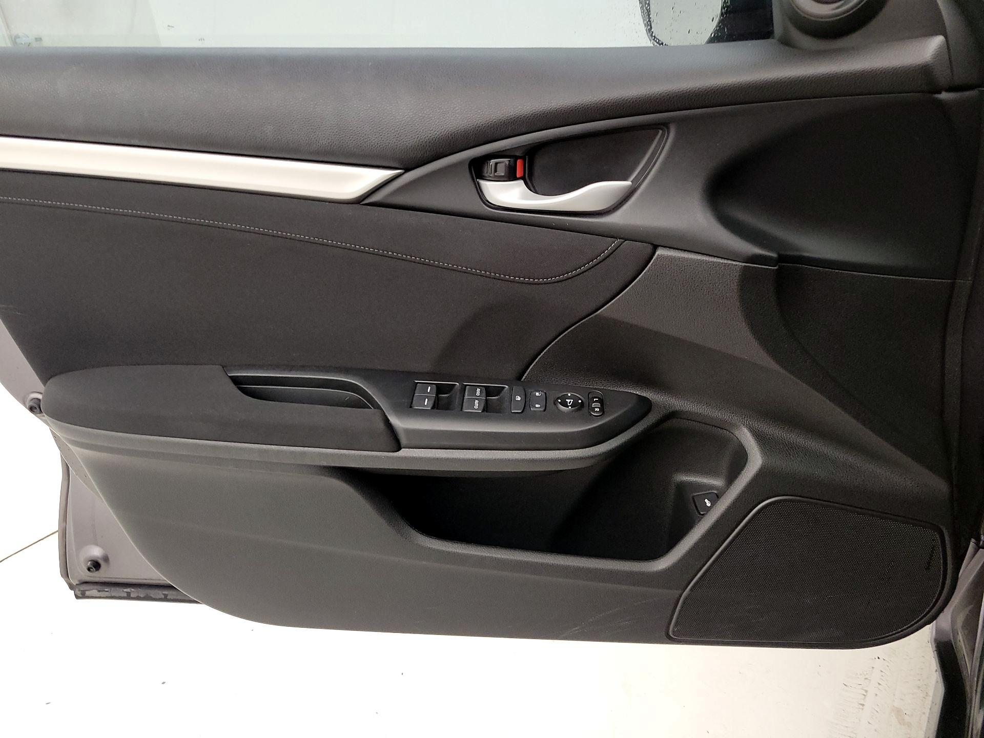 Thumbnail: 2017 Honda Civic - 12