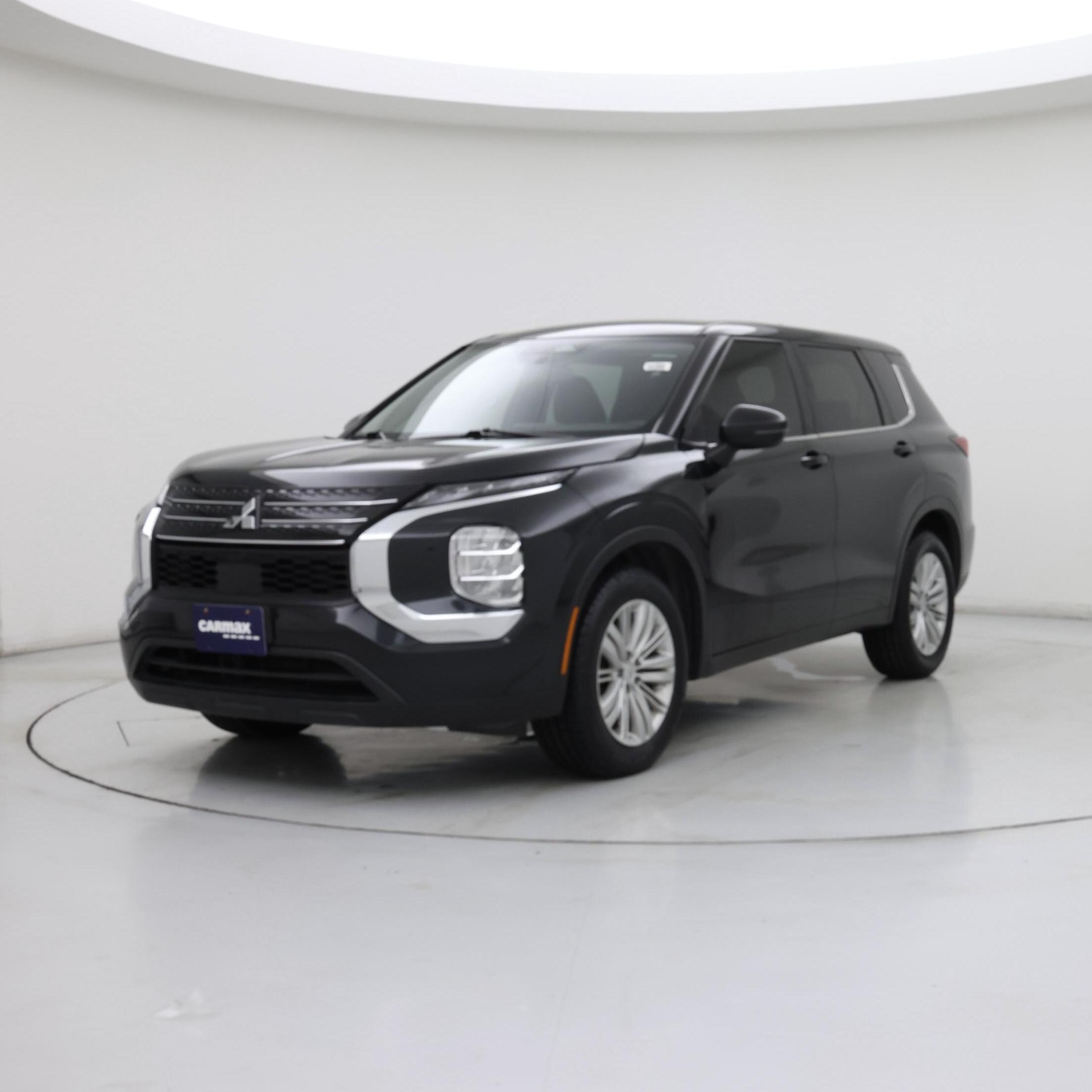 Thumbnail: 2023 Mitsubishi Outlander - 4