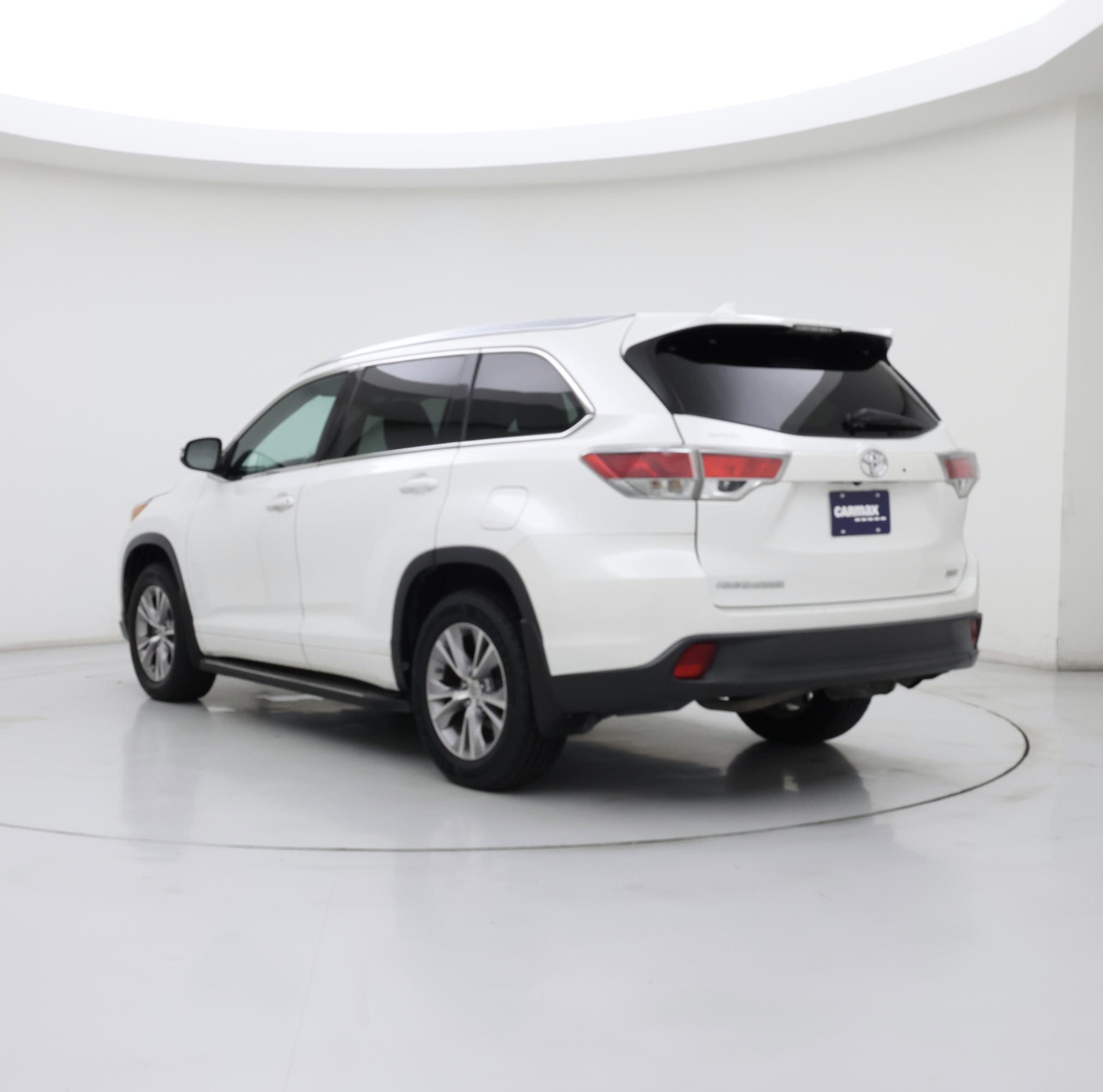 Thumbnail: 2015 Toyota Highlander - 2