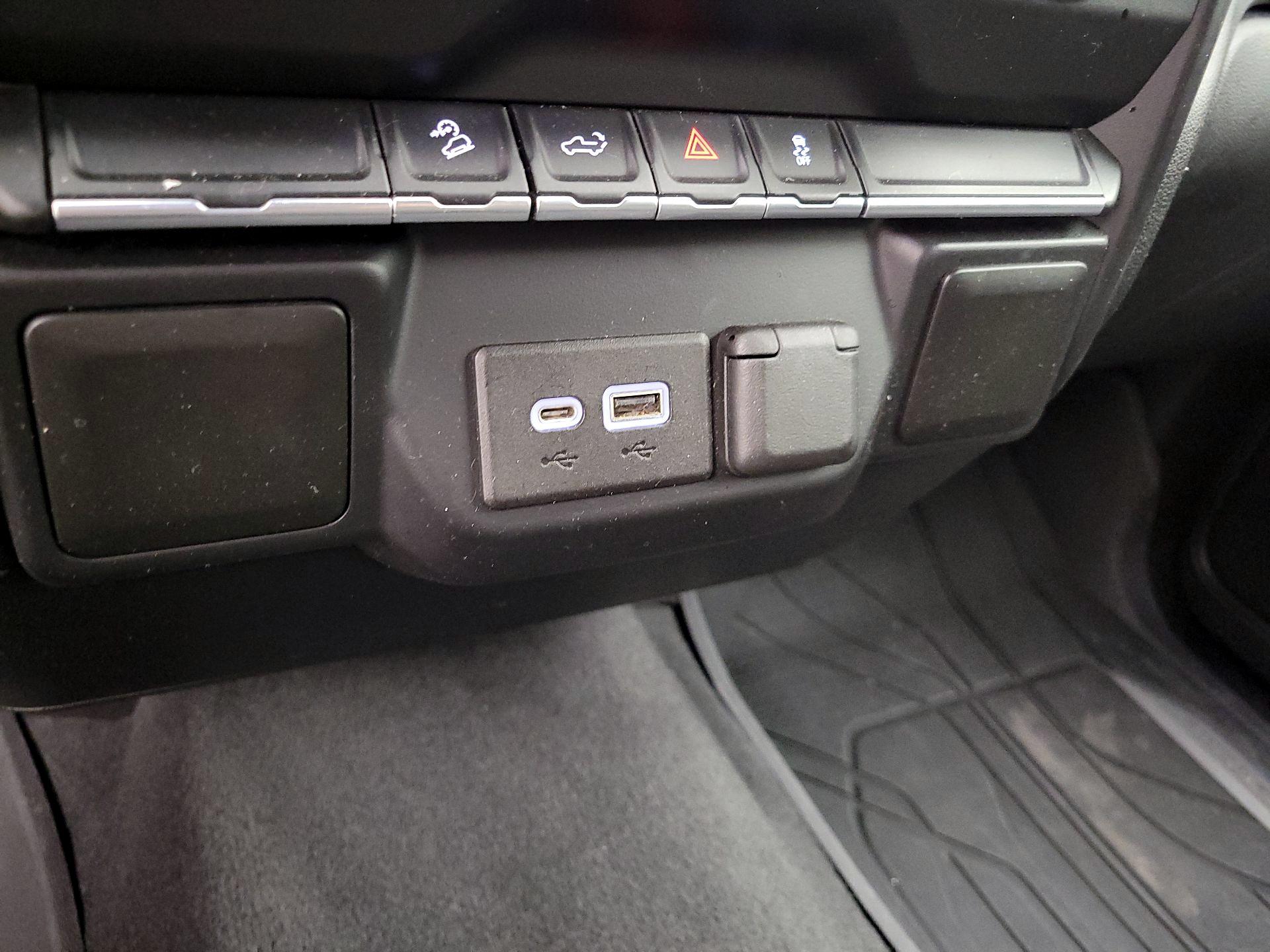 Thumbnail: 2021 Chevrolet Silverado 1500 - 19