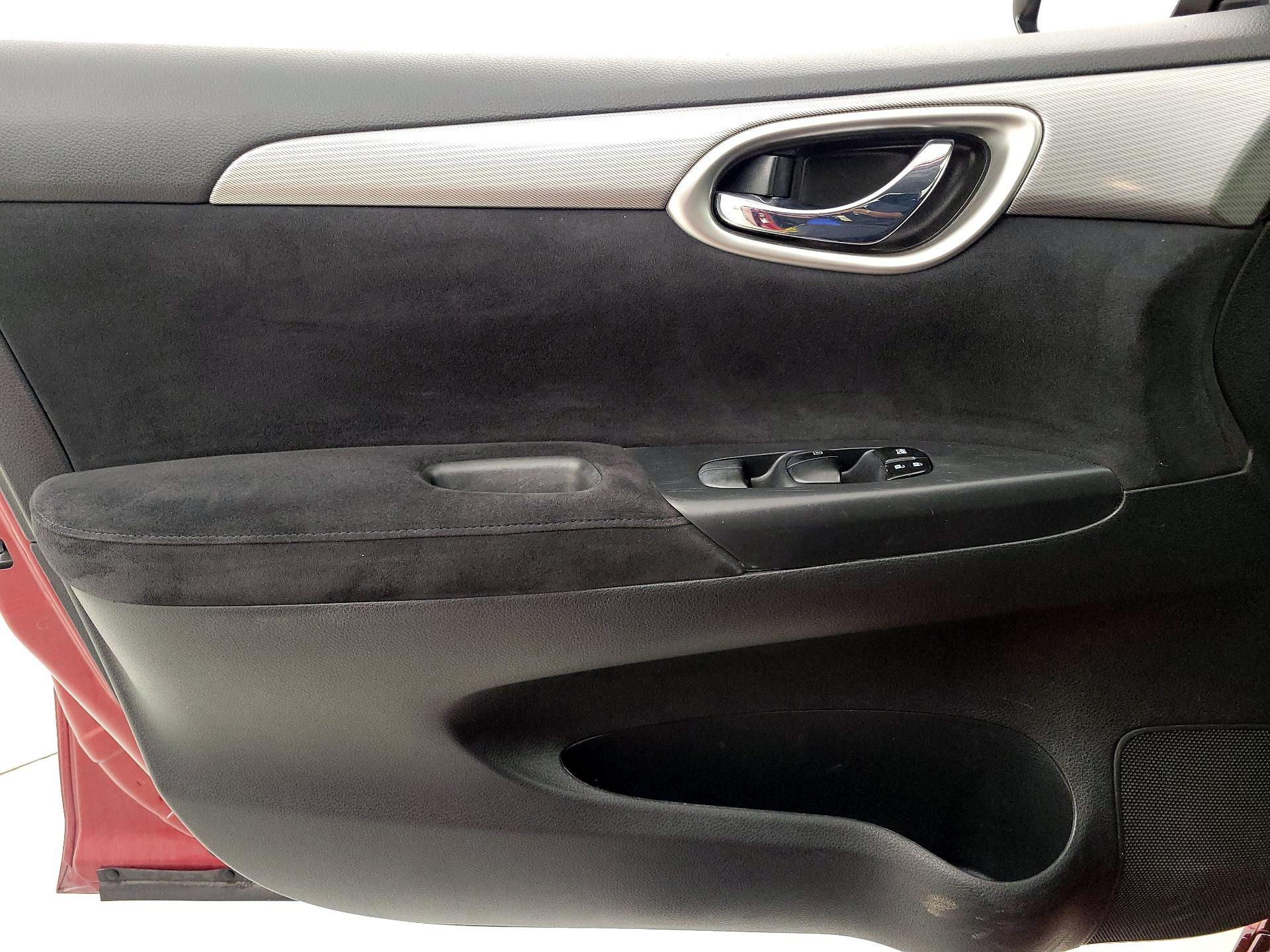 Thumbnail: 2014 Nissan Sentra - 12